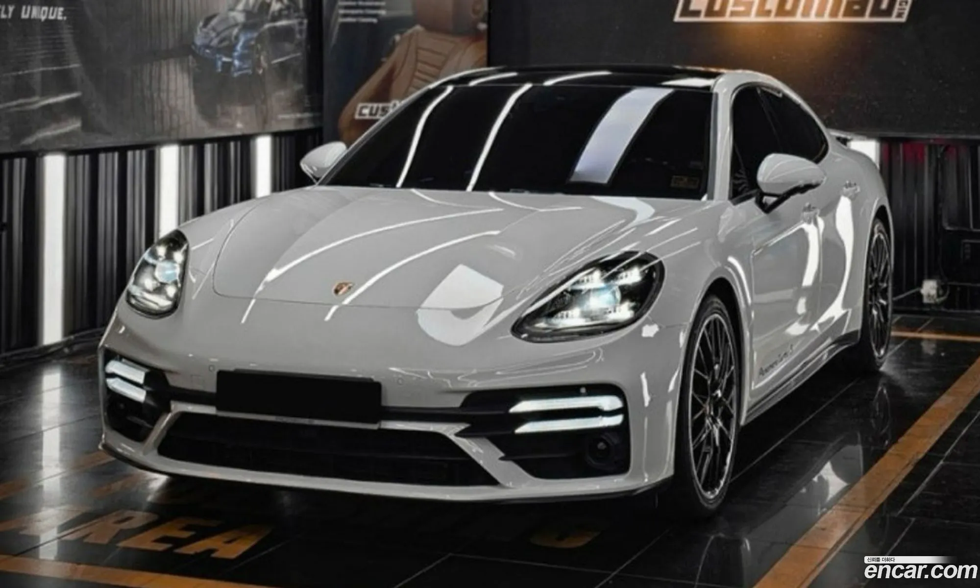 Porsche Panamera 2018 — 19