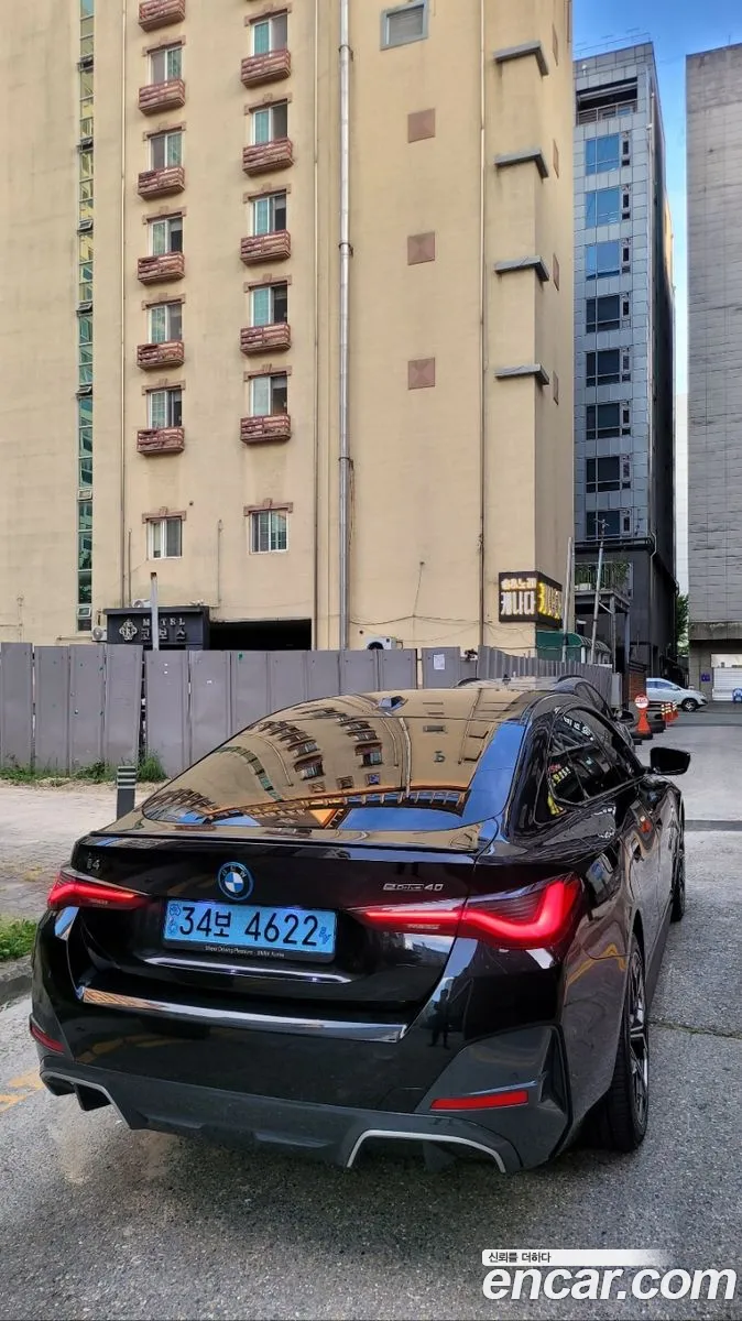 BMW i4 2022 — 2