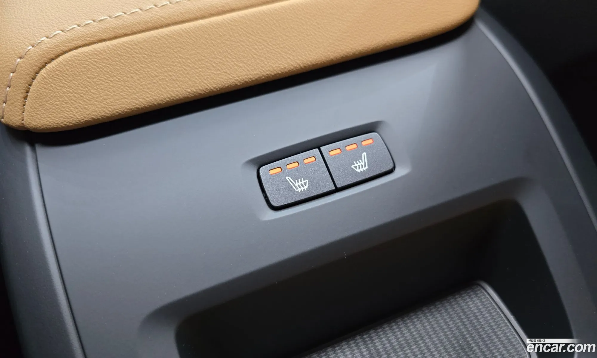 Volvo XC60 2025 — 18