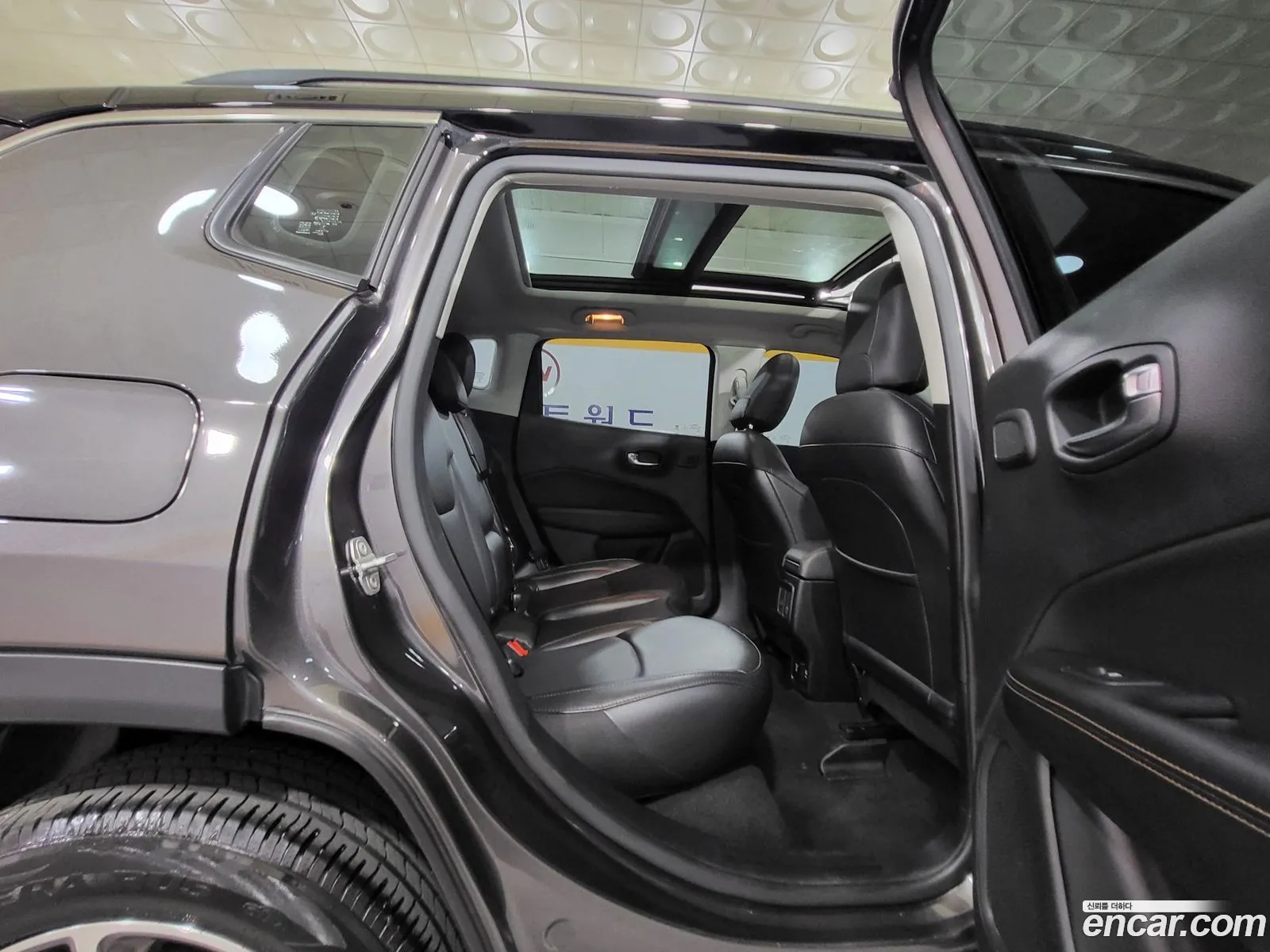 Jeep Compass 2020 — 18
