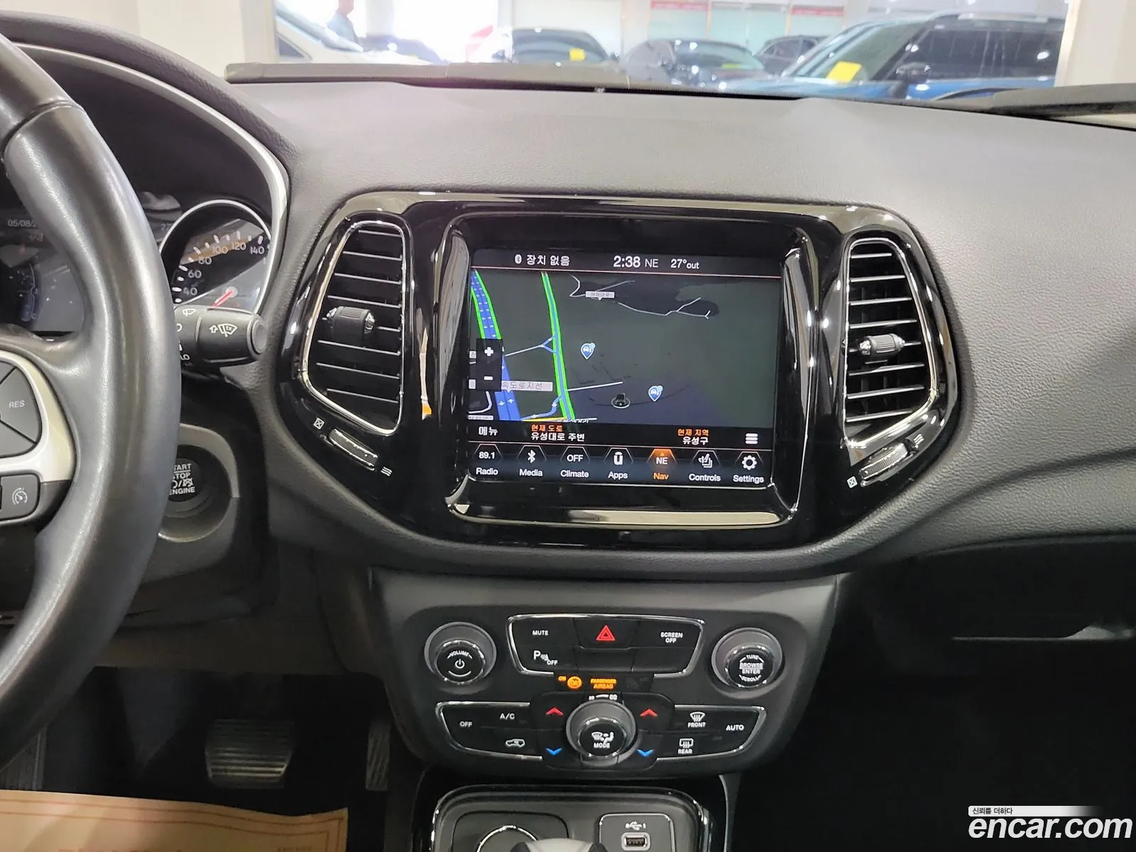 Jeep Compass 2020 — 17