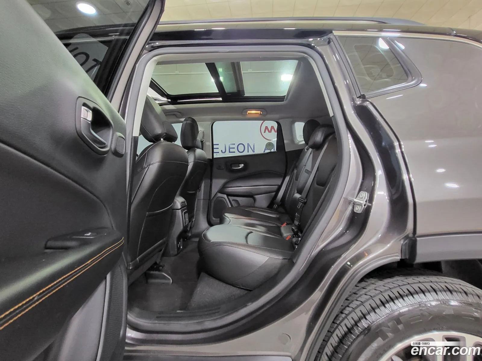 Jeep Compass 2020 — 15