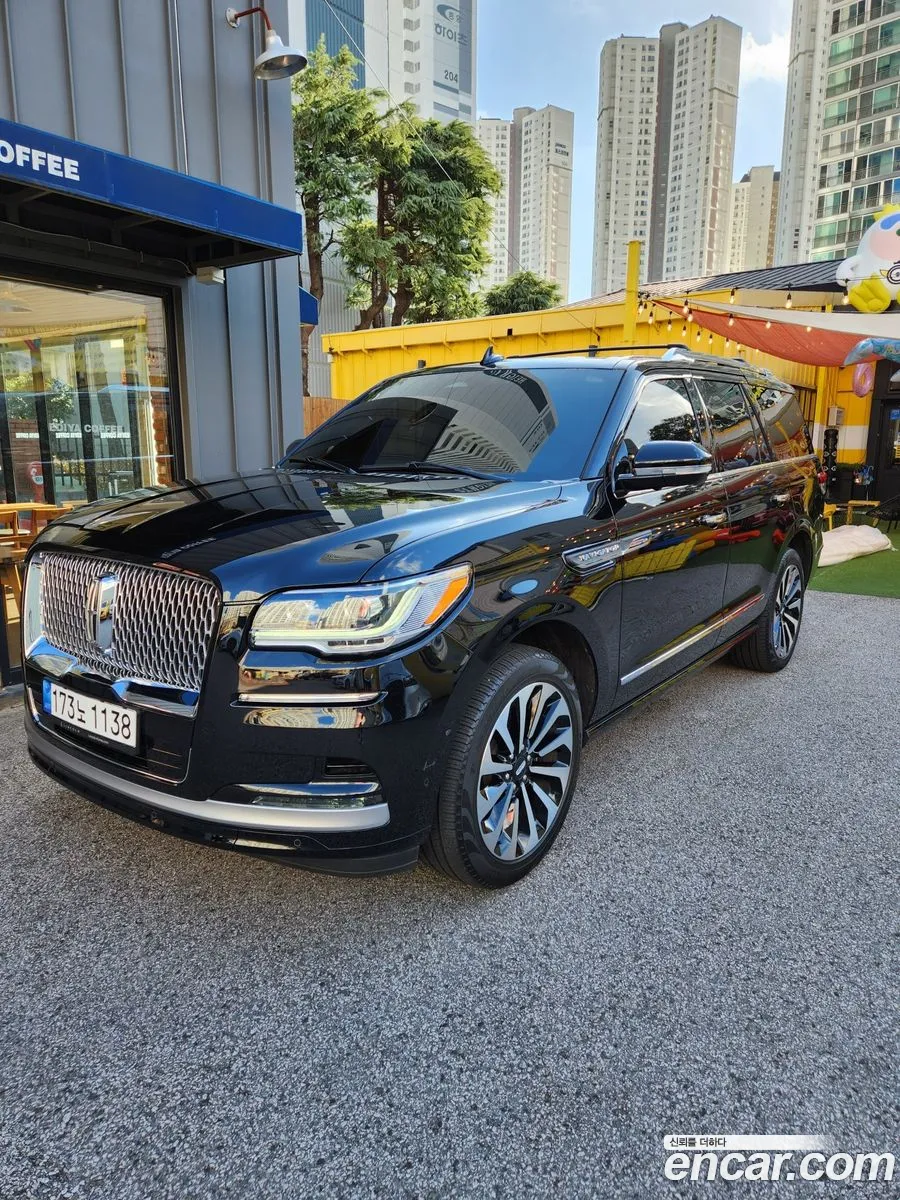 Lincoln Navigator 2022 — 9