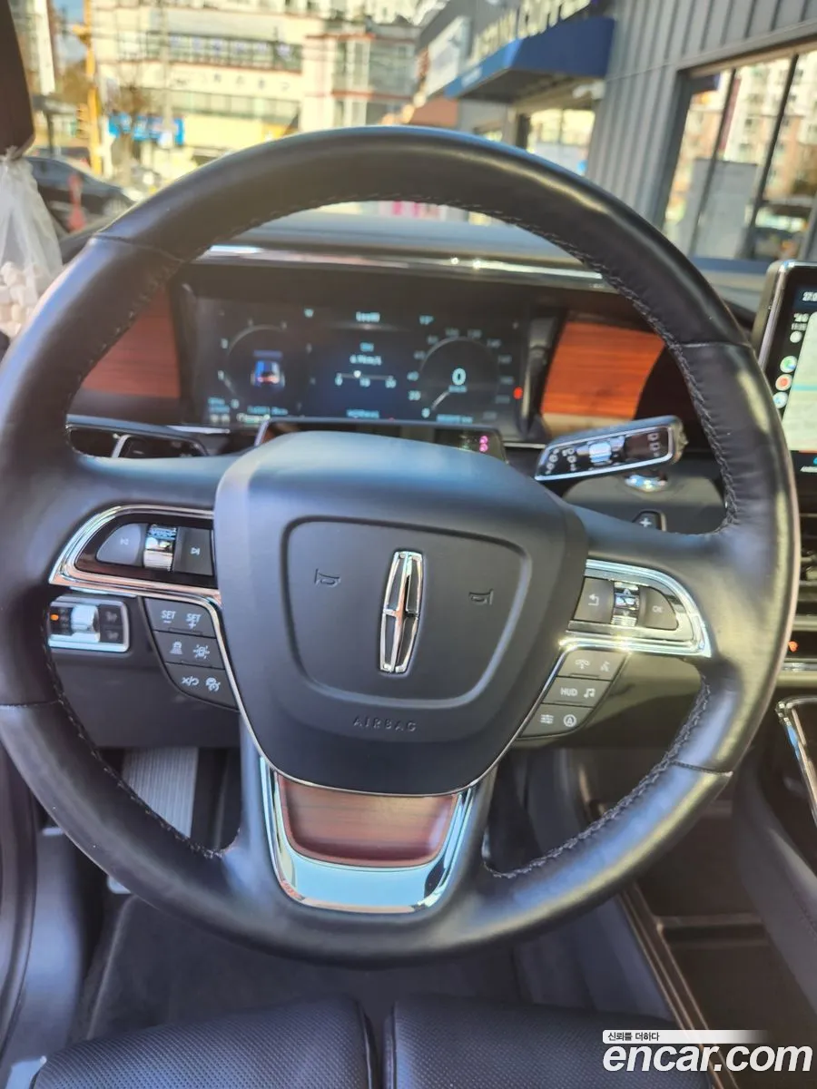 Lincoln Navigator 2022 — 11