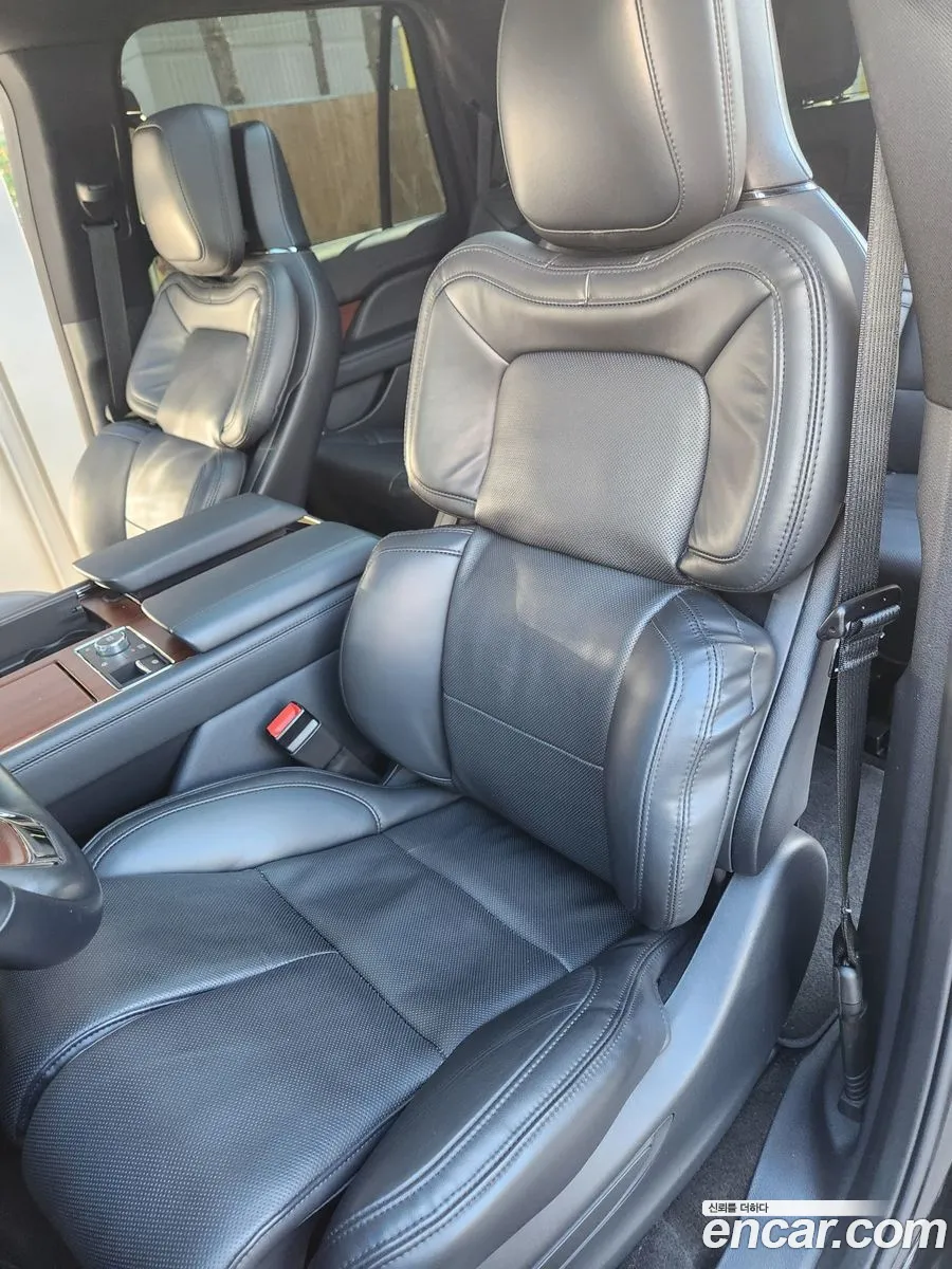 Lincoln Navigator 2022 — 5