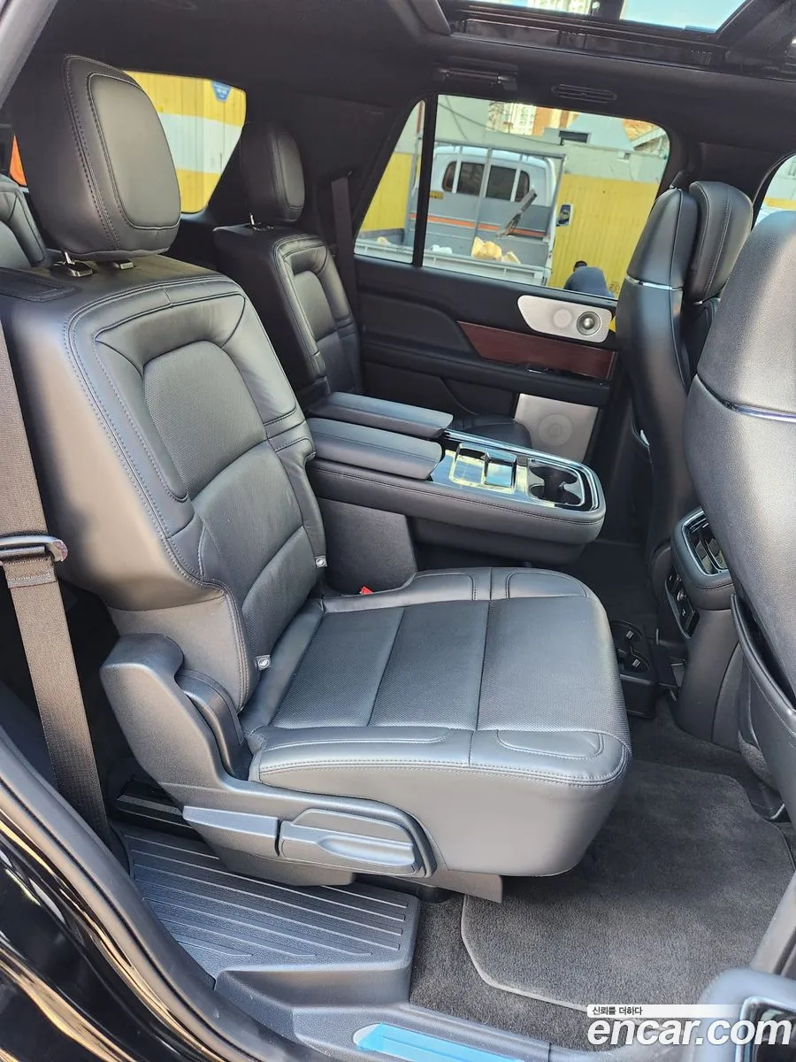 Lincoln Navigator 2022 — 7