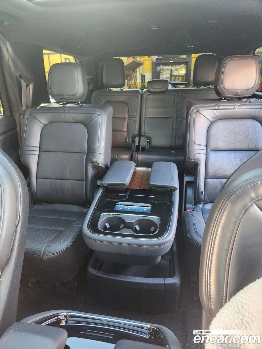 Lincoln Navigator 2022 — 12