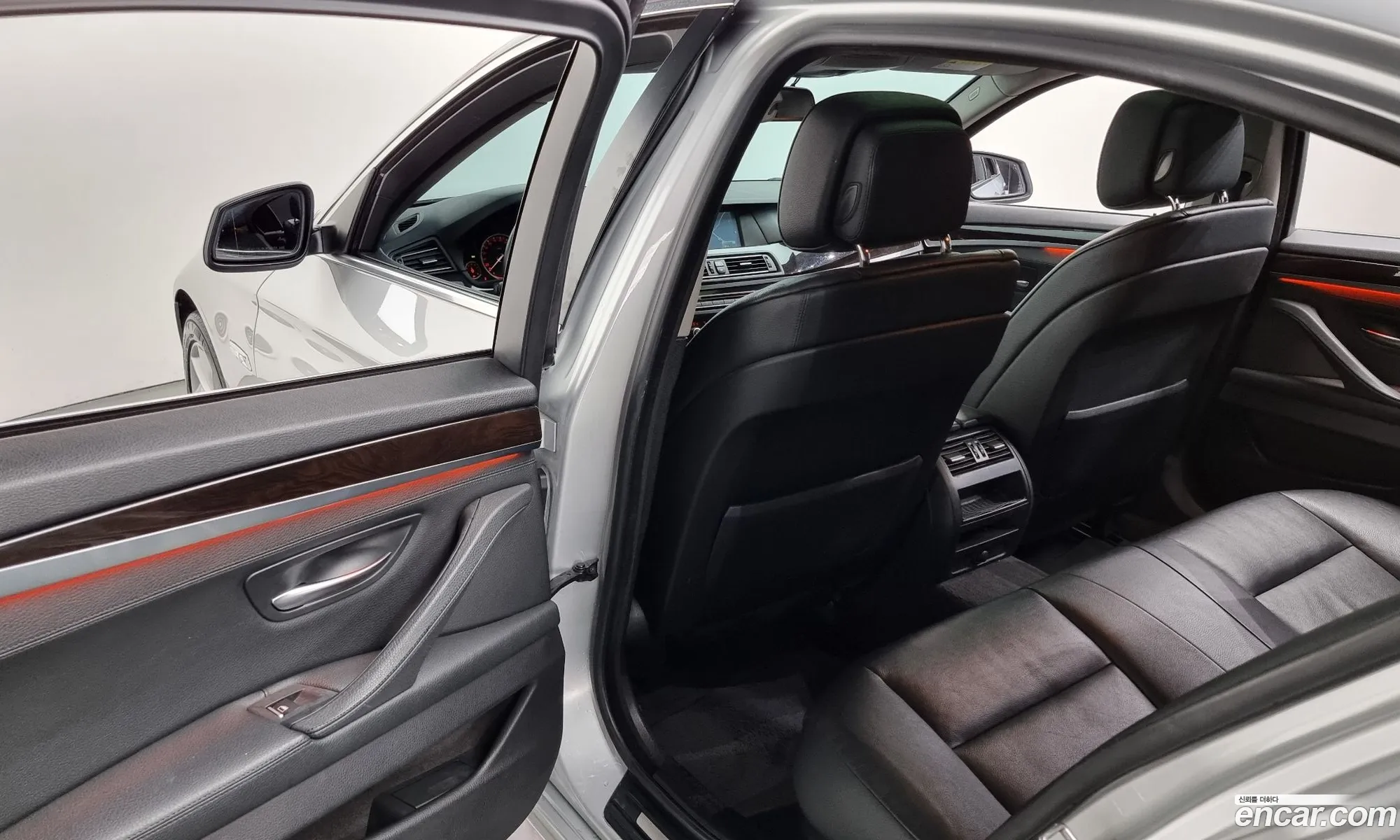BMW 5 Series 2013 WBAFW1102DD267164 — 17