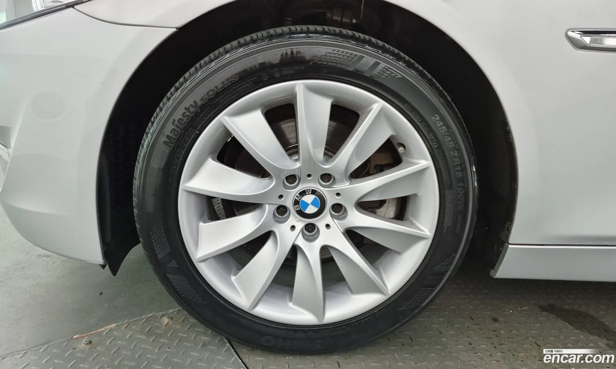 BMW 5 Series 2013 WBAFW1102DD267164 — 16