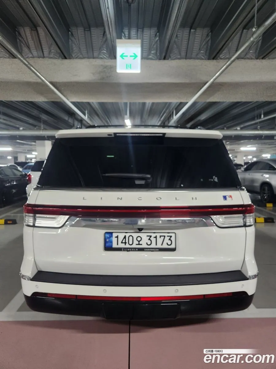 Lincoln Navigator 2022 — 13