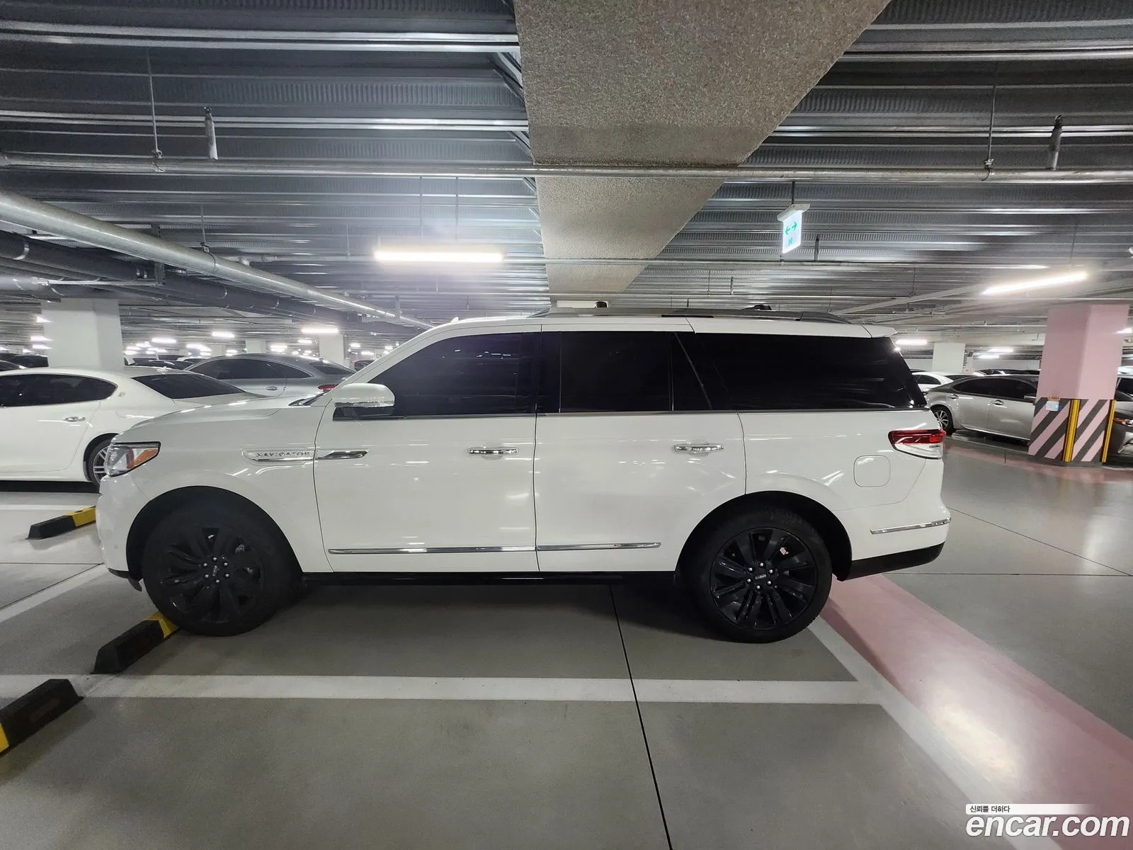 Lincoln Navigator 2022 — 5