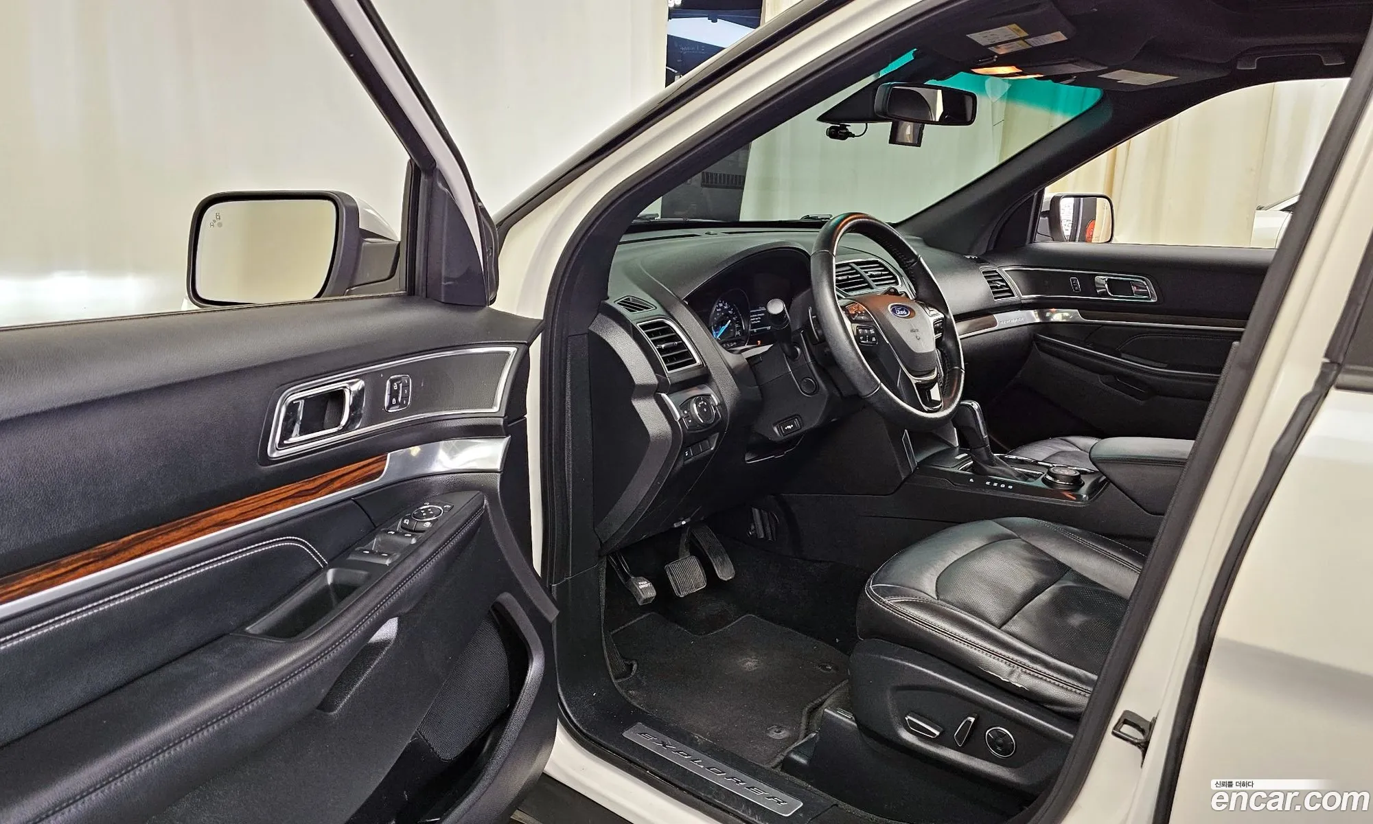 Ford Explorer 2016 1FM5K8FH6HGA30369 — 16