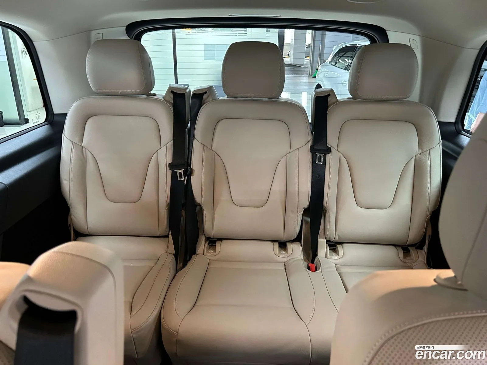 Mercedes-Benz V-Class 2025 — 5