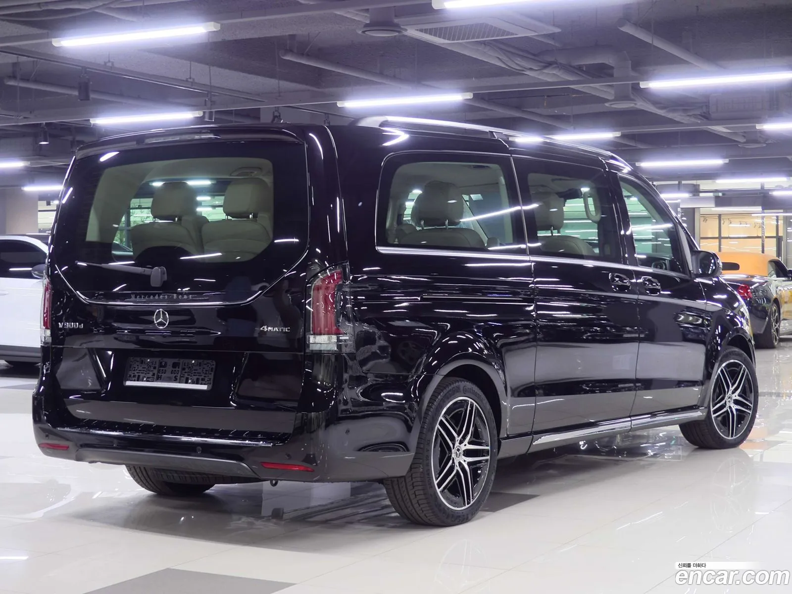 Mercedes-Benz V-Class 2025 — 2
