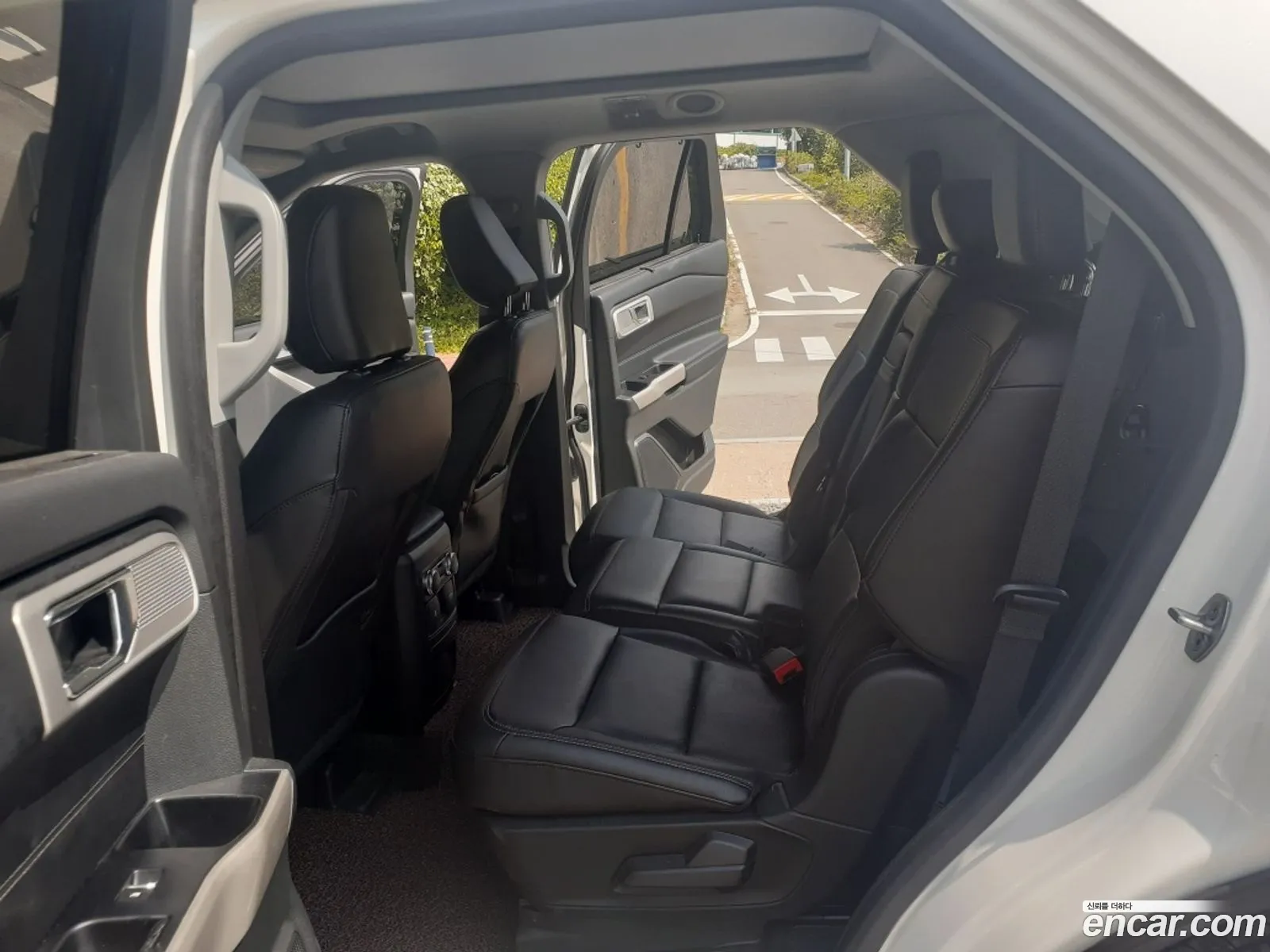 Ford Explorer 6th Gen 2022 — 6