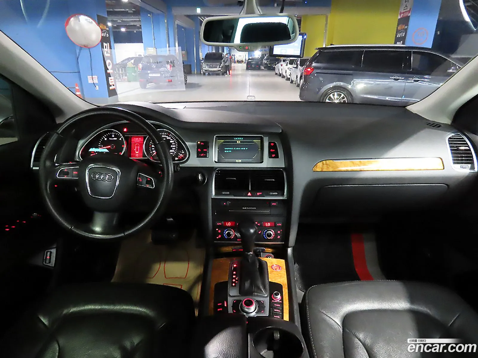 Audi Q7 2010 — 3