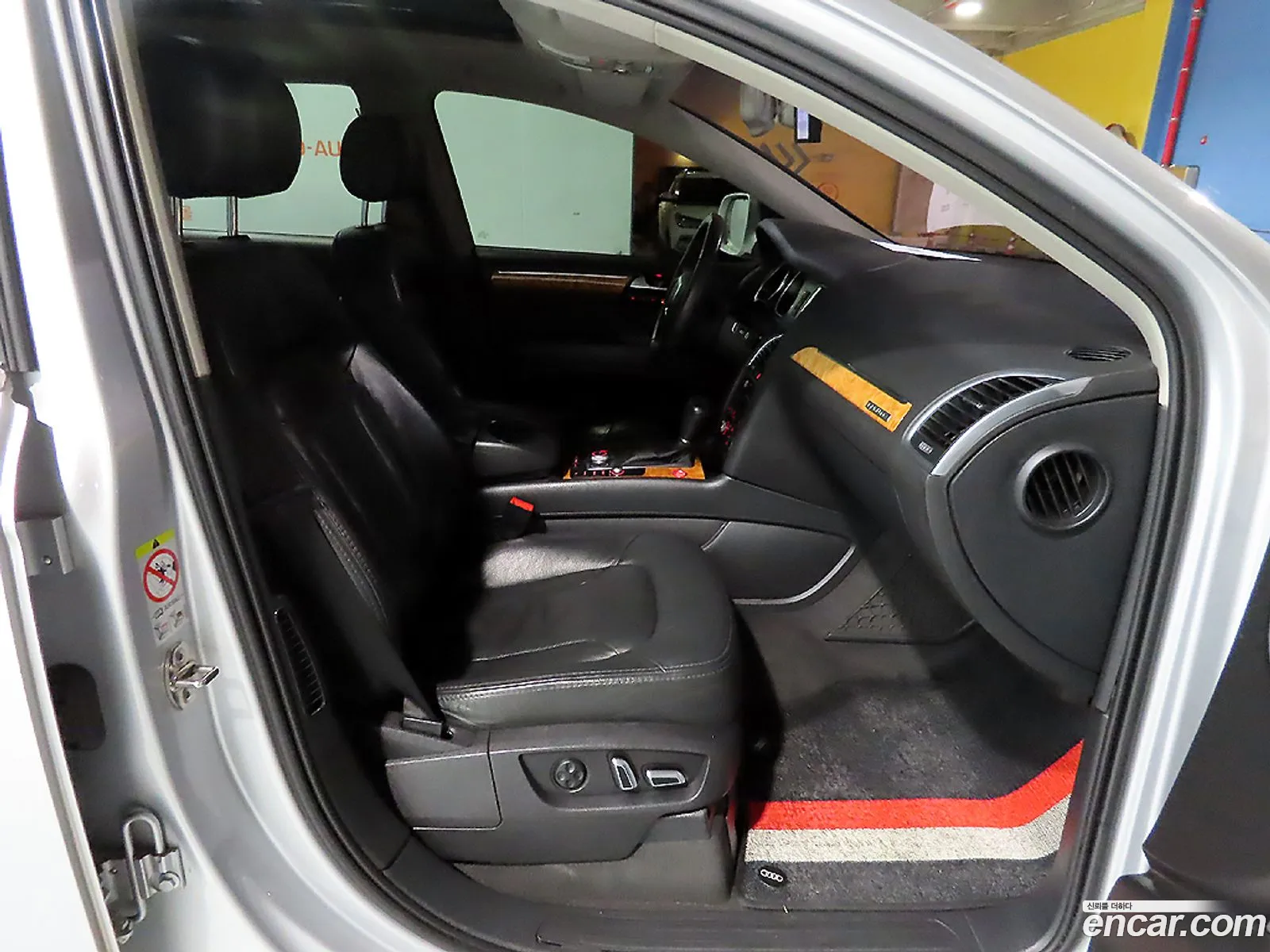 Audi Q7 2010 — 12