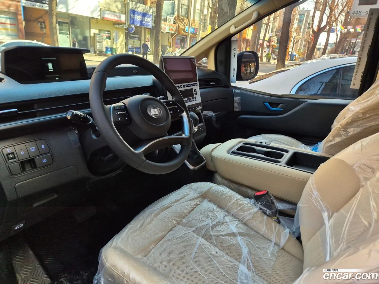 Hyundai Staria 2025 — 14