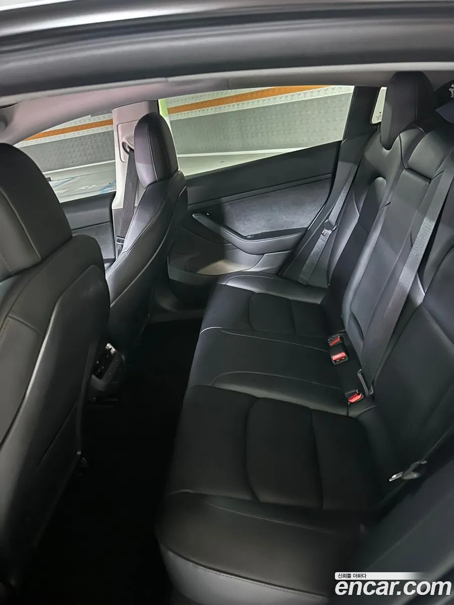 Tesla Model 3 2022 — 8