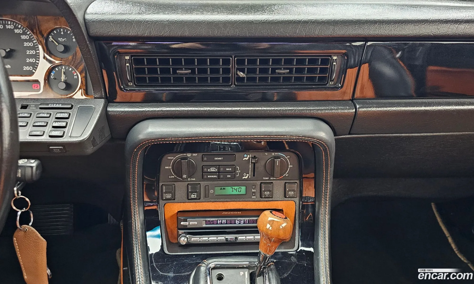 Jaguar XJ6