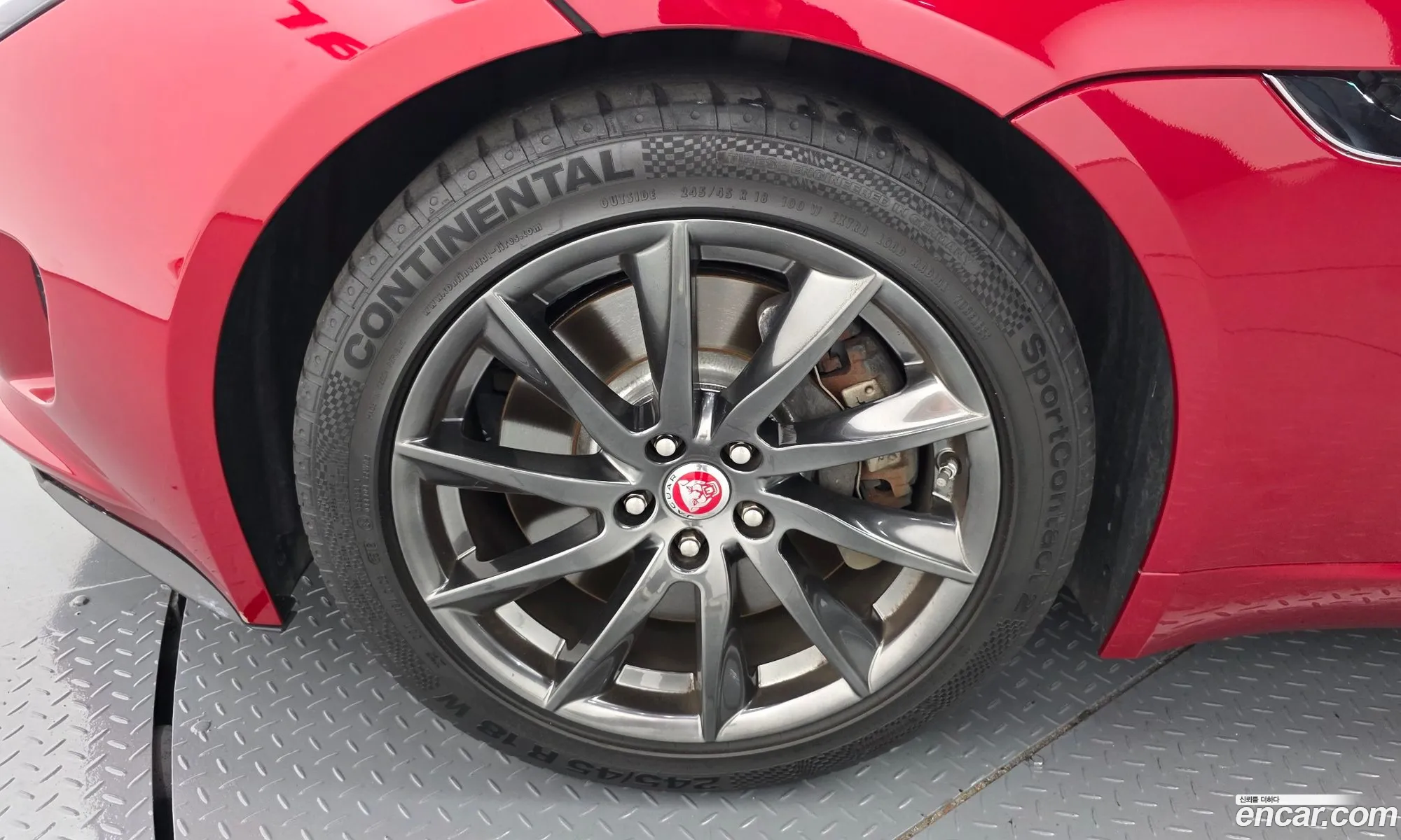 Jaguar F-Type 2017 SAJAA64T3H8K42546 — 6