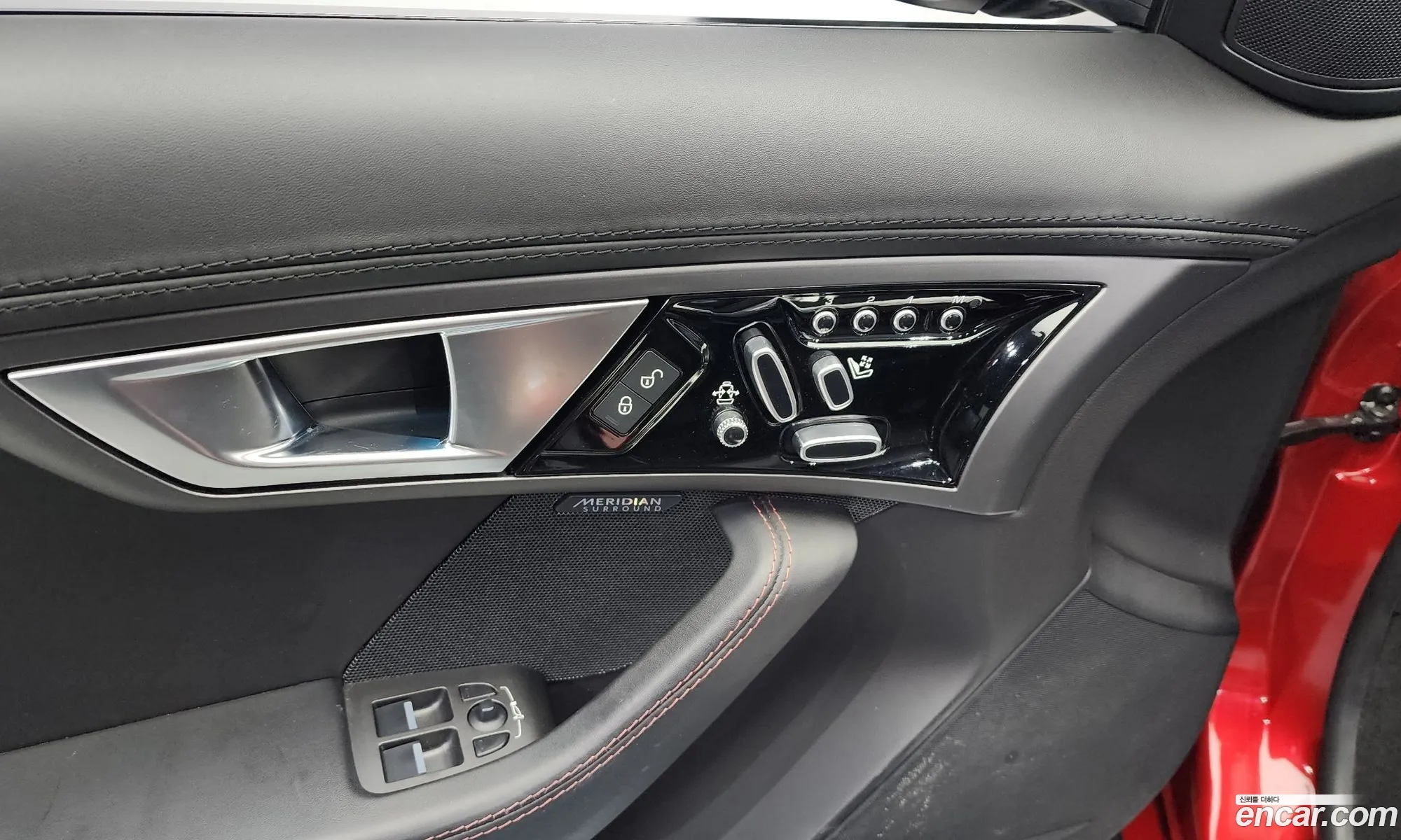 Jaguar F-Type 2017 SAJAA64T3H8K42546 — 10