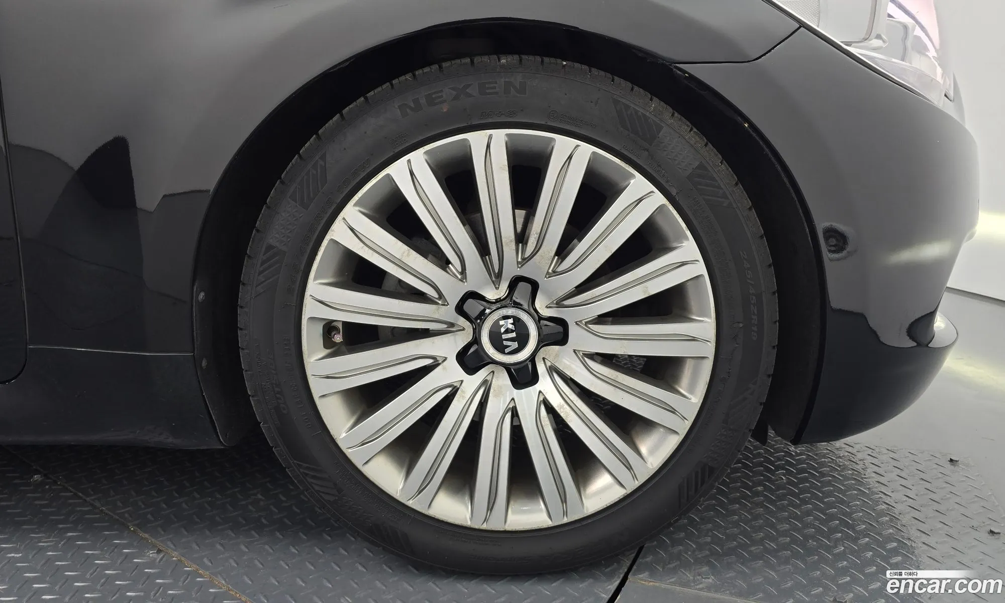 Kia K9 2014 — 18