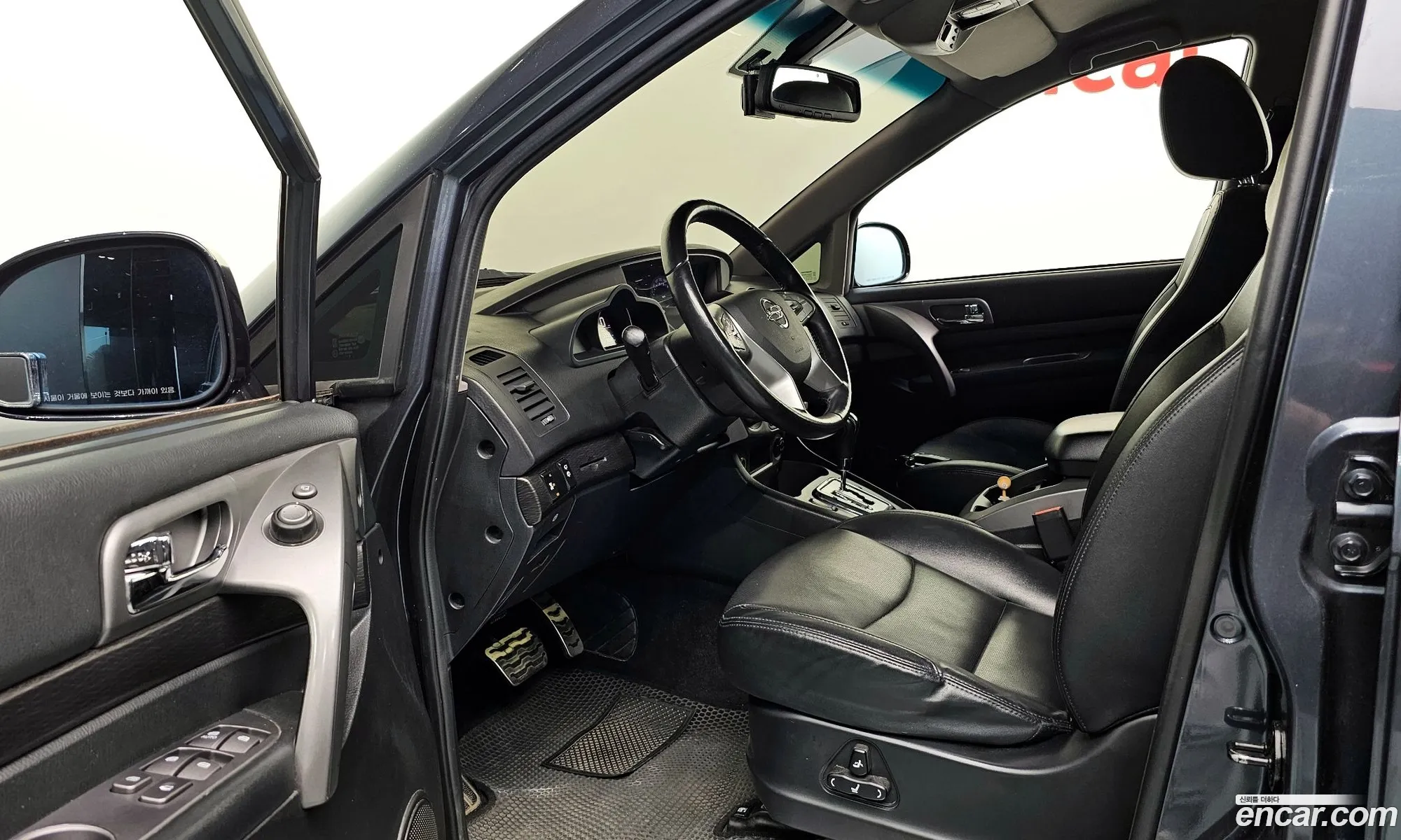 KG Mobility (SsangYong) Korando Turismo 2017 — 6