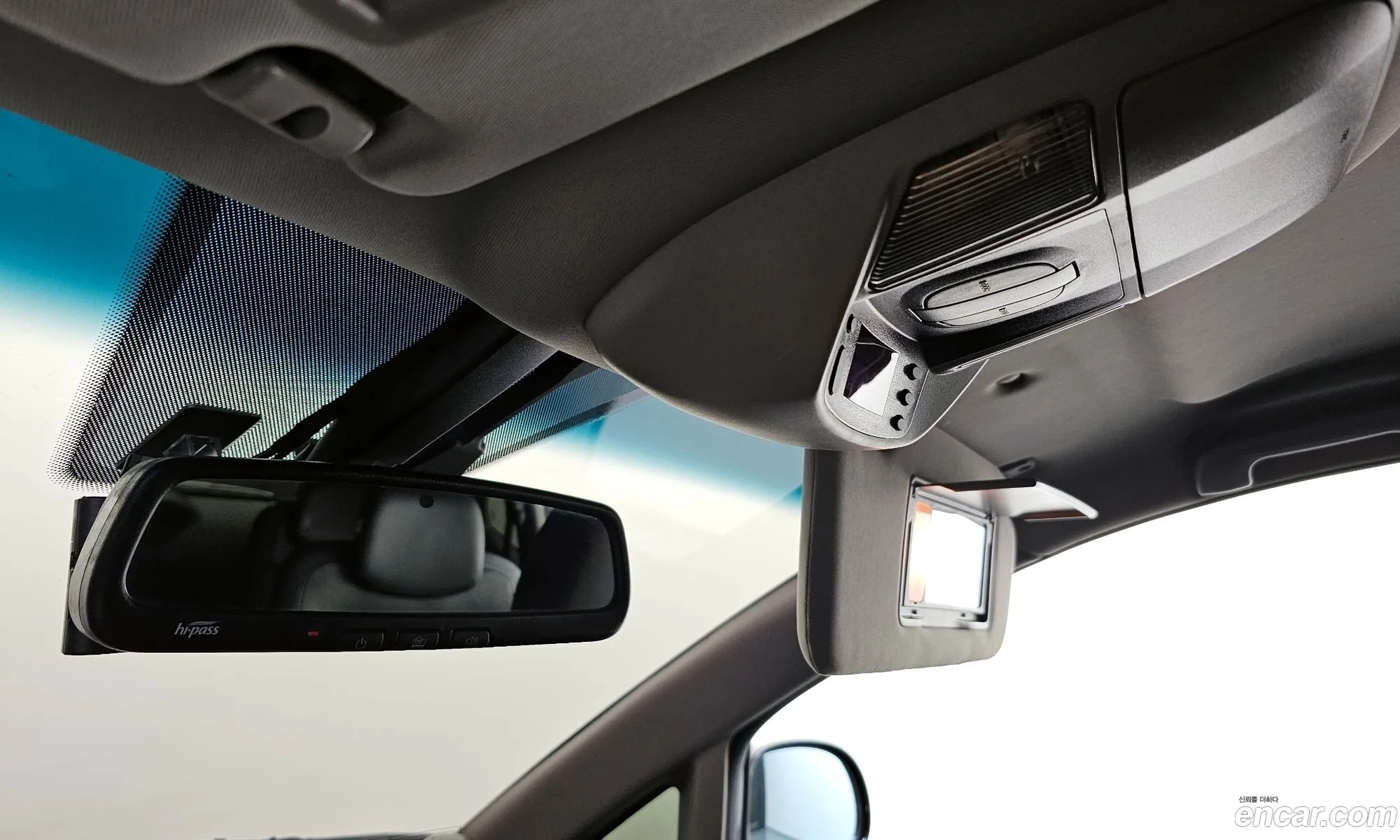 KG Mobility (SsangYong) Korando Turismo 2017 — 12