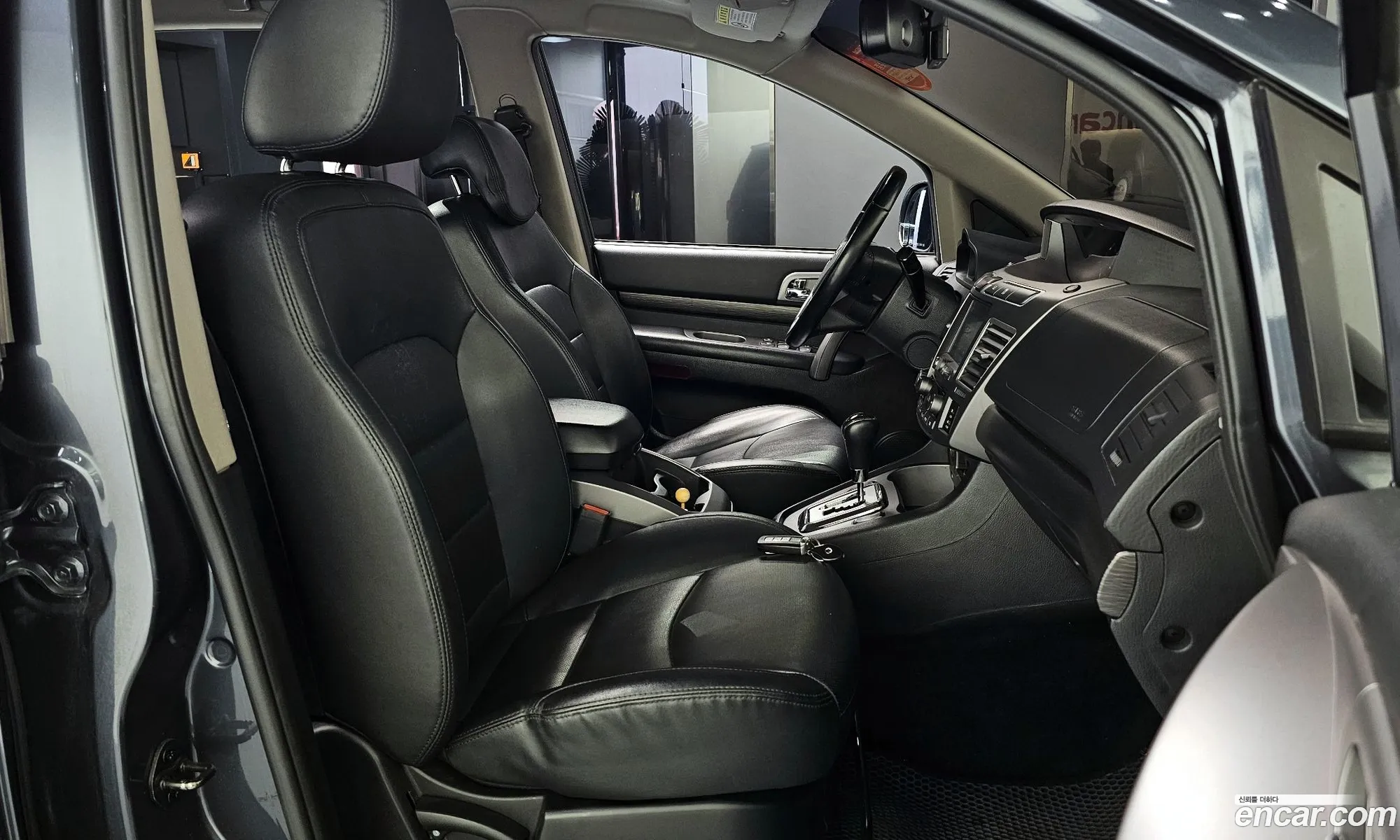 KG Mobility (SsangYong) Korando Turismo 2017 — 3