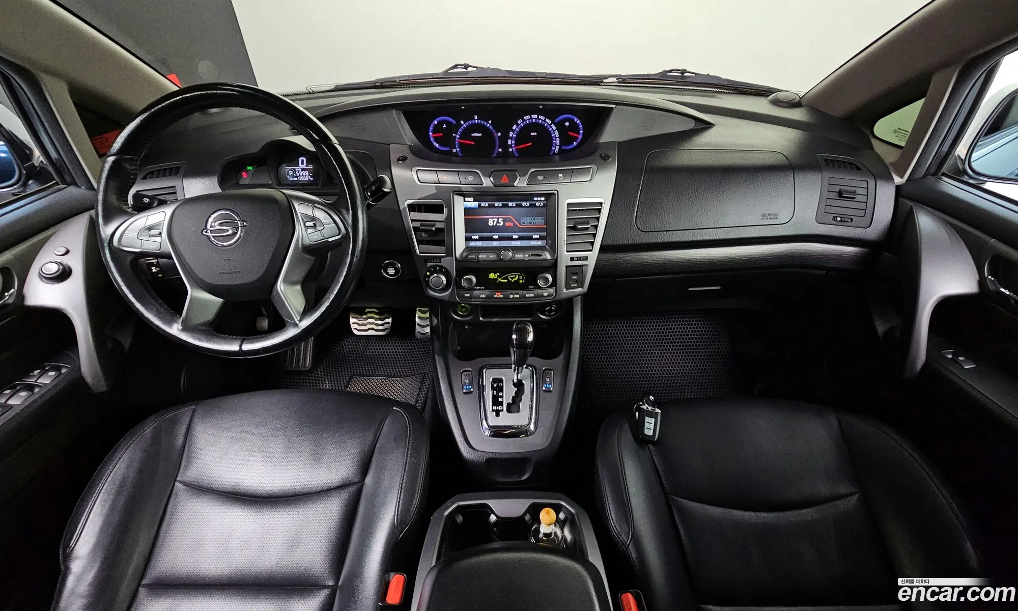 KG Mobility (SsangYong) Korando Turismo 2017 — 2