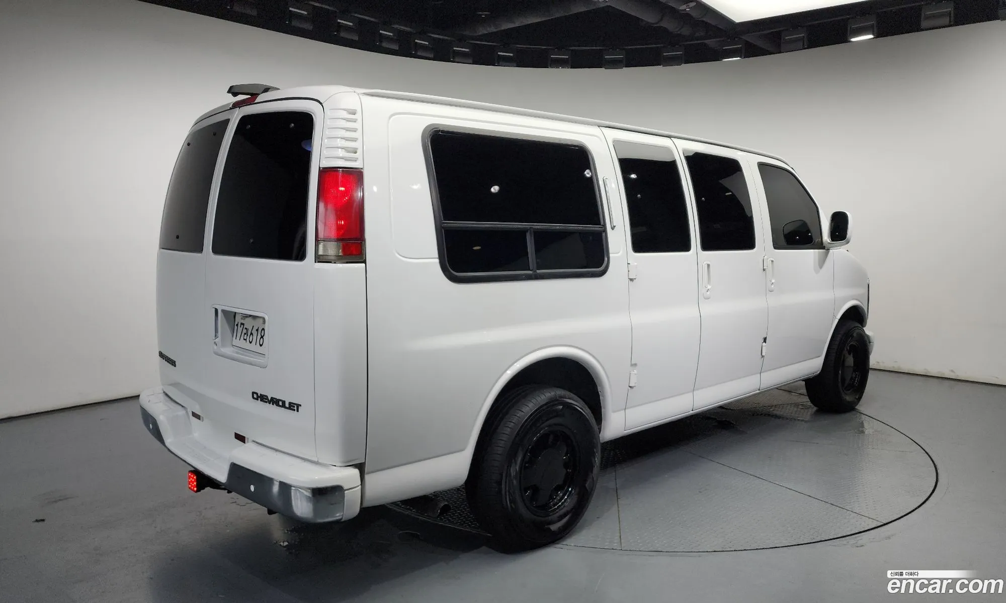 Chevrolet Express Van 2000 1GBFG15R6Y1218067 — 9