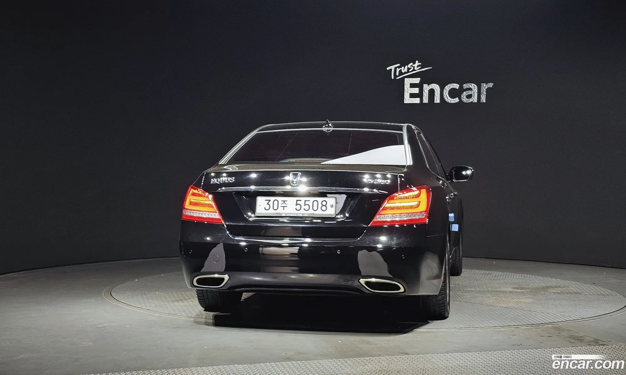 Hyundai Equus 2013 — 18