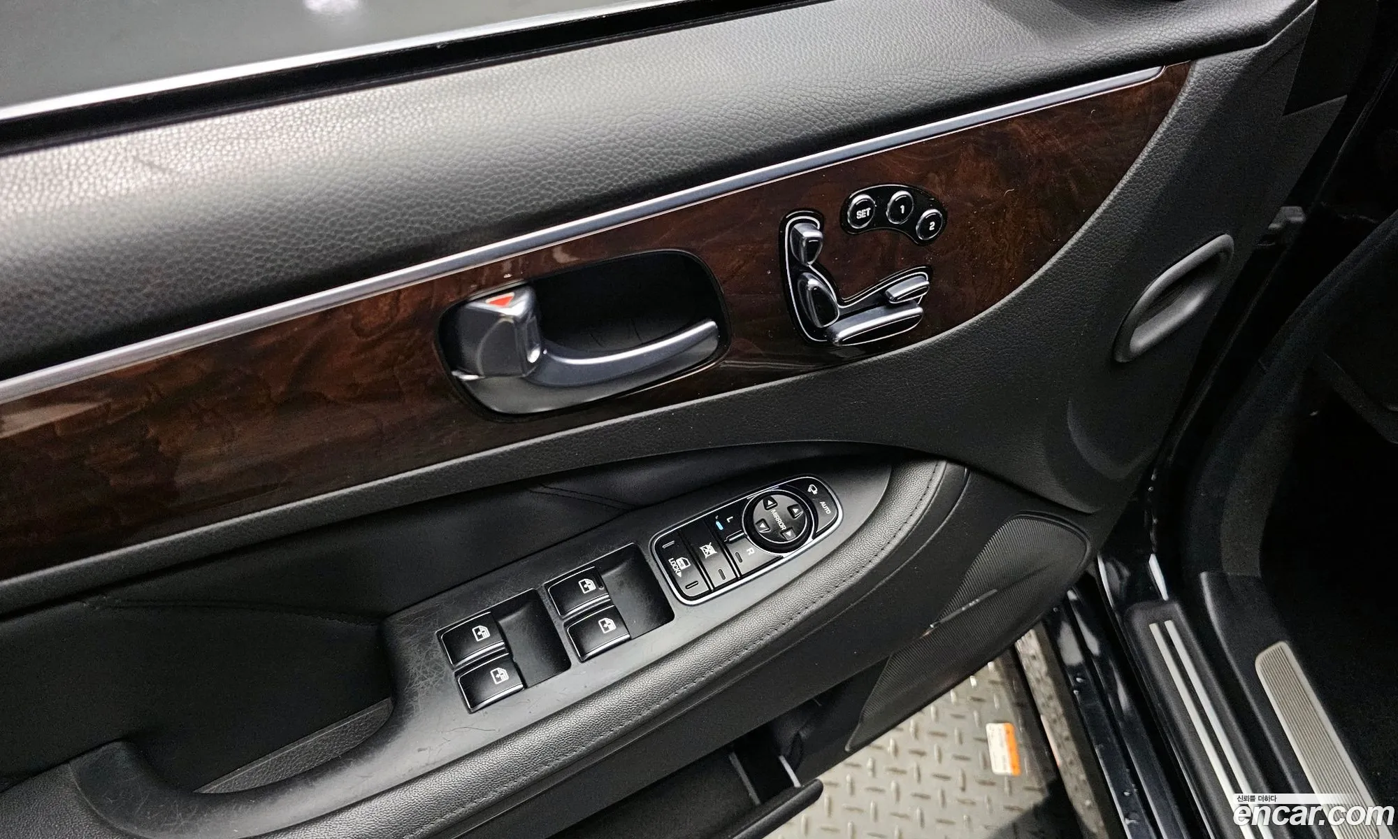 Hyundai Equus 2013 — 13