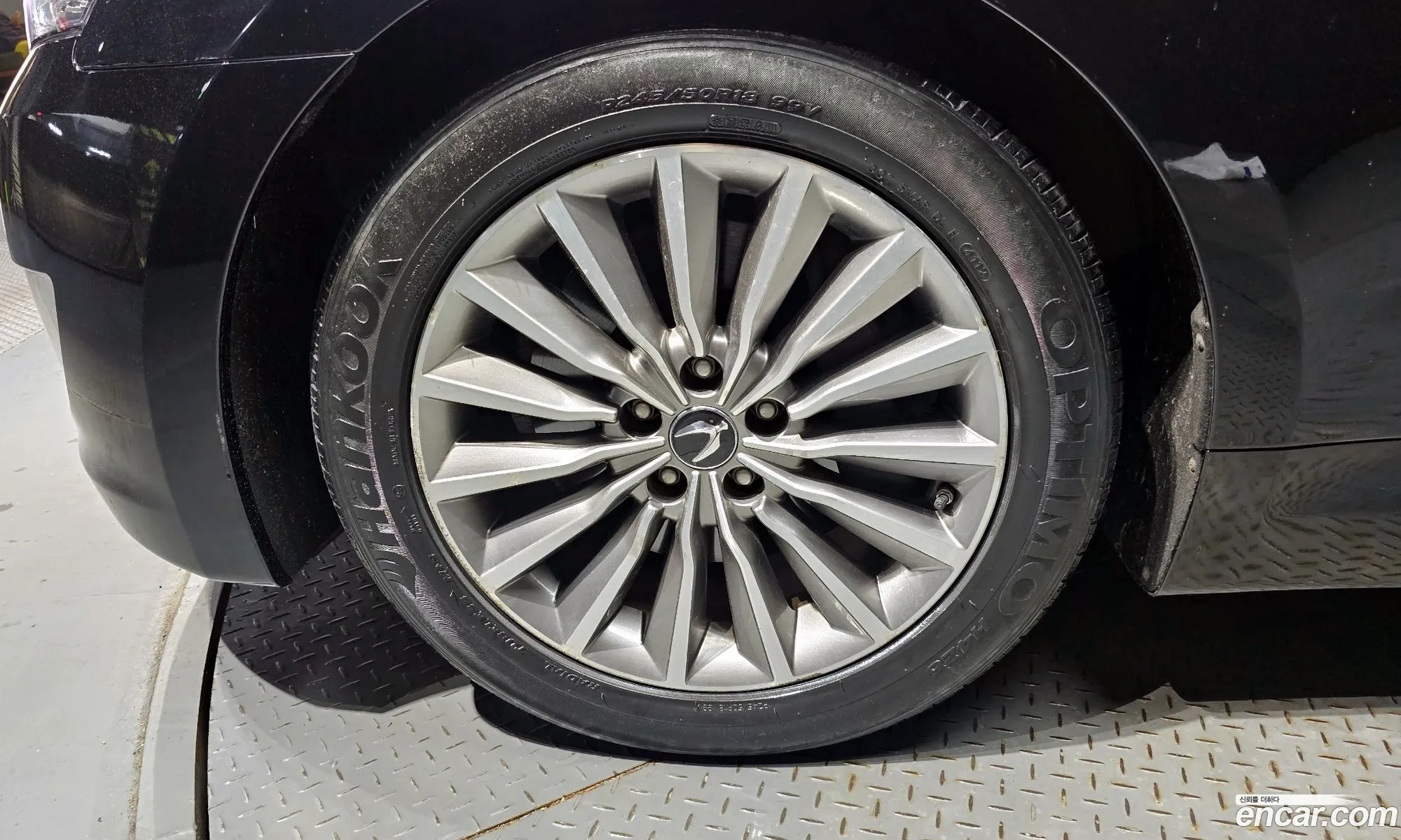 Hyundai Equus 2013 — 3