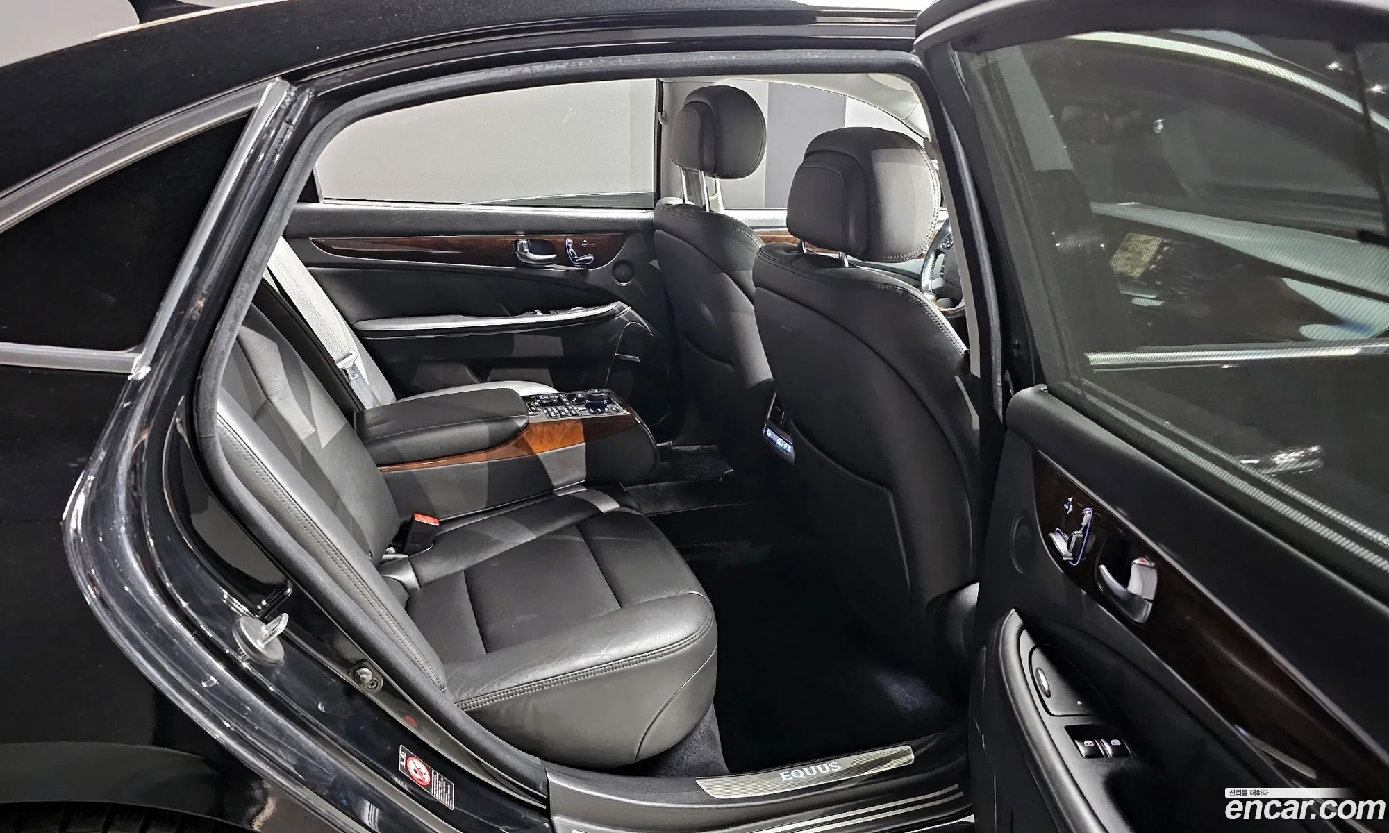 Hyundai Equus 2013 — 9