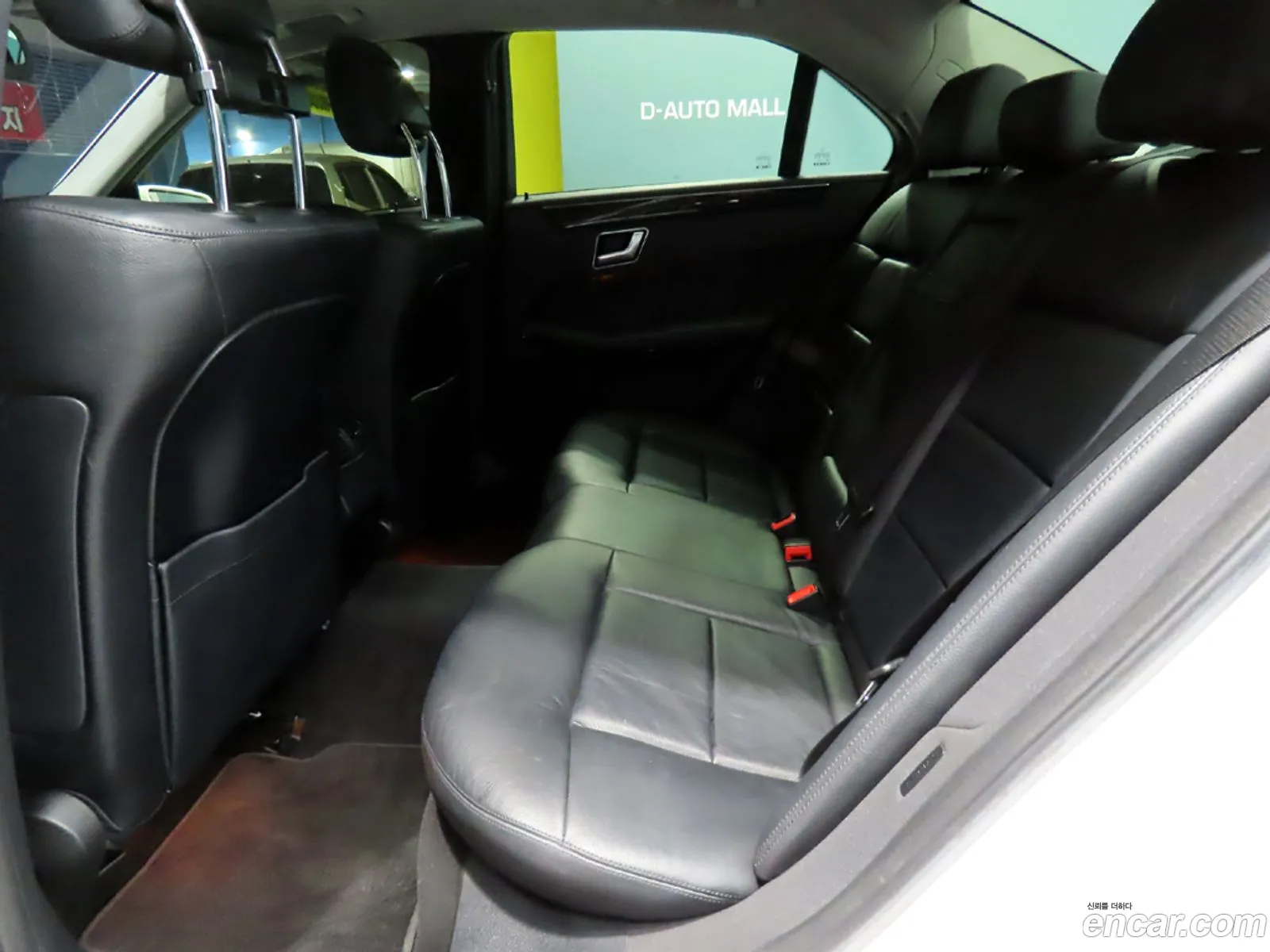 Mercedes-Benz E-Class W212 2013 — 10