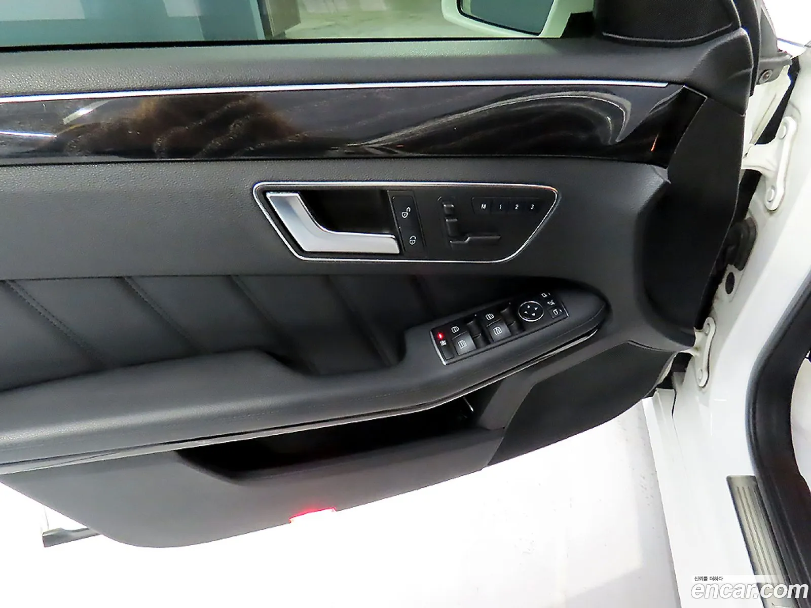 Mercedes-Benz E-Class W212 2013 — 13