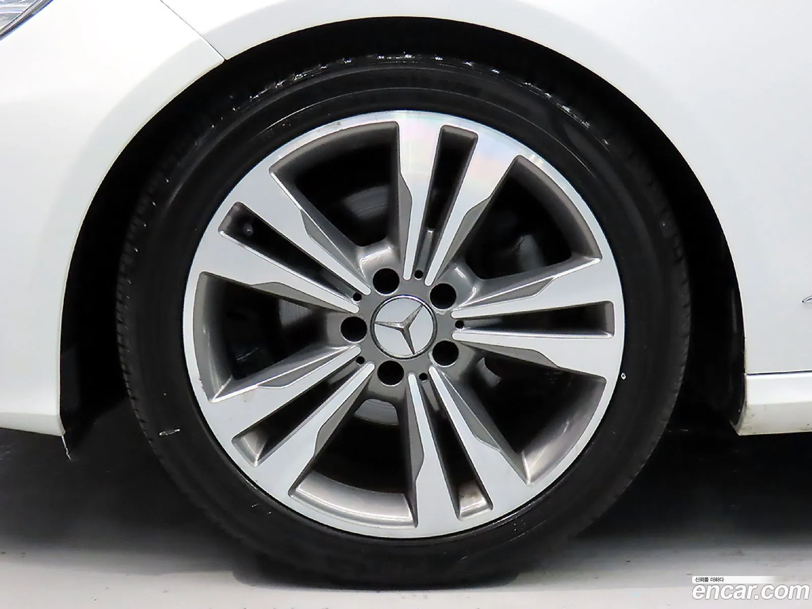 Mercedes-Benz E-Class W212 2013 — 4