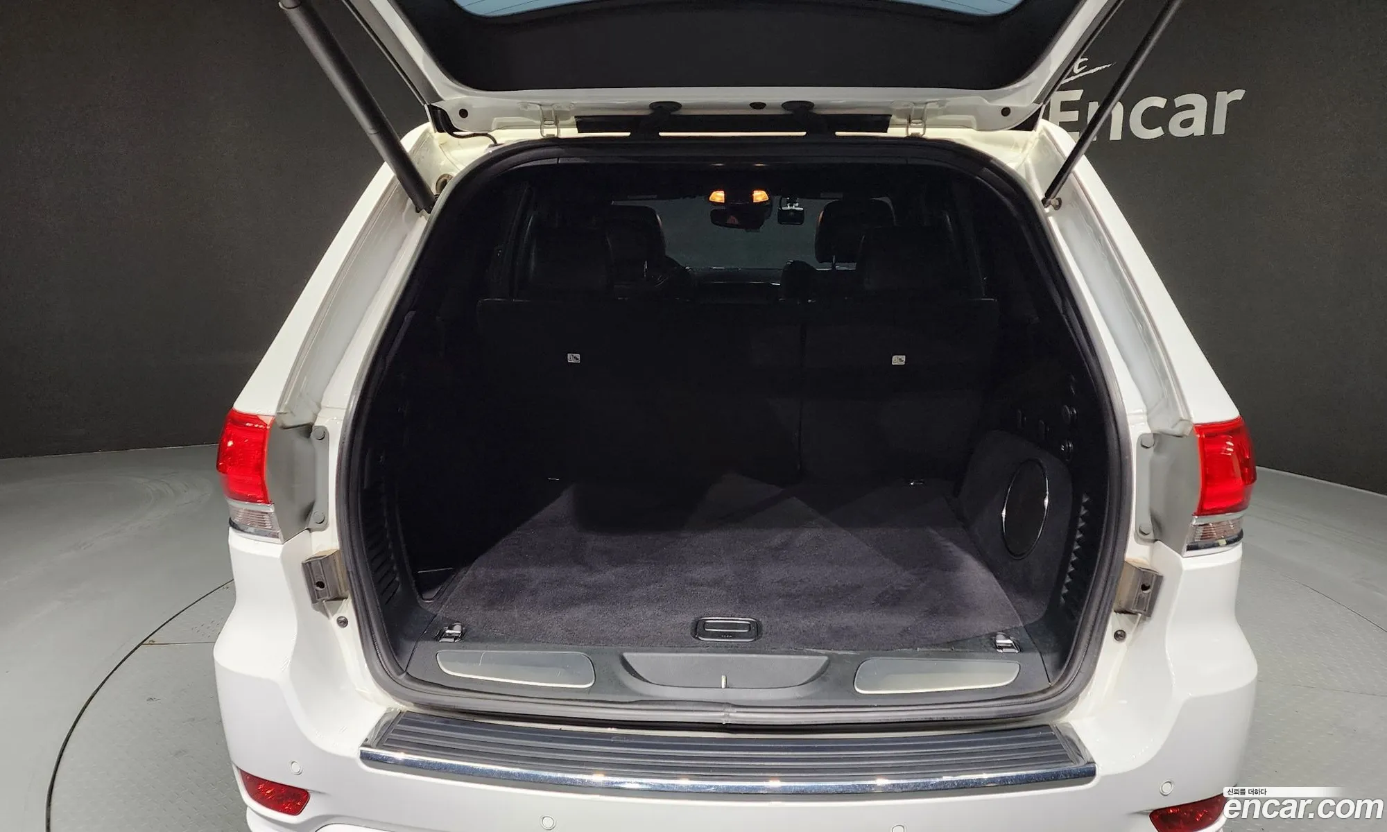 Jeep Grand Cherokee 2018 1C4RJFCM0JC164077 — 11