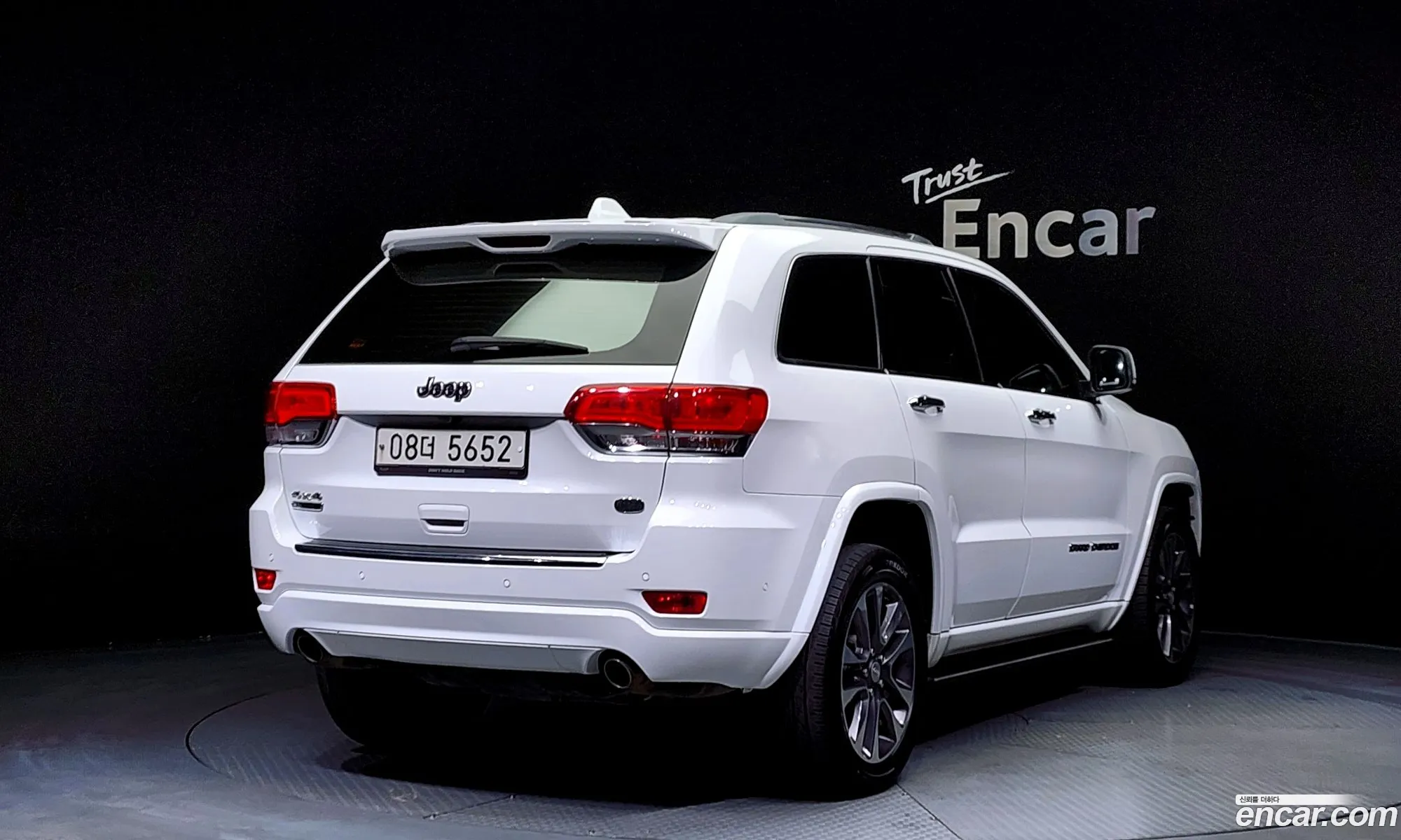 Jeep Grand Cherokee 2018 1C4RJFCM0JC164077 — 18