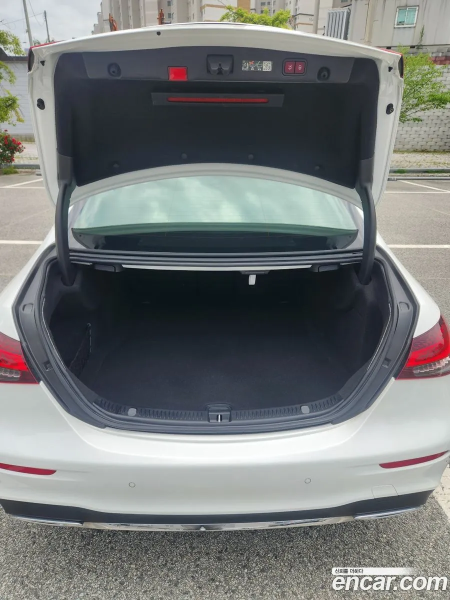 Mercedes-Benz E-Class W213 2023 — 14