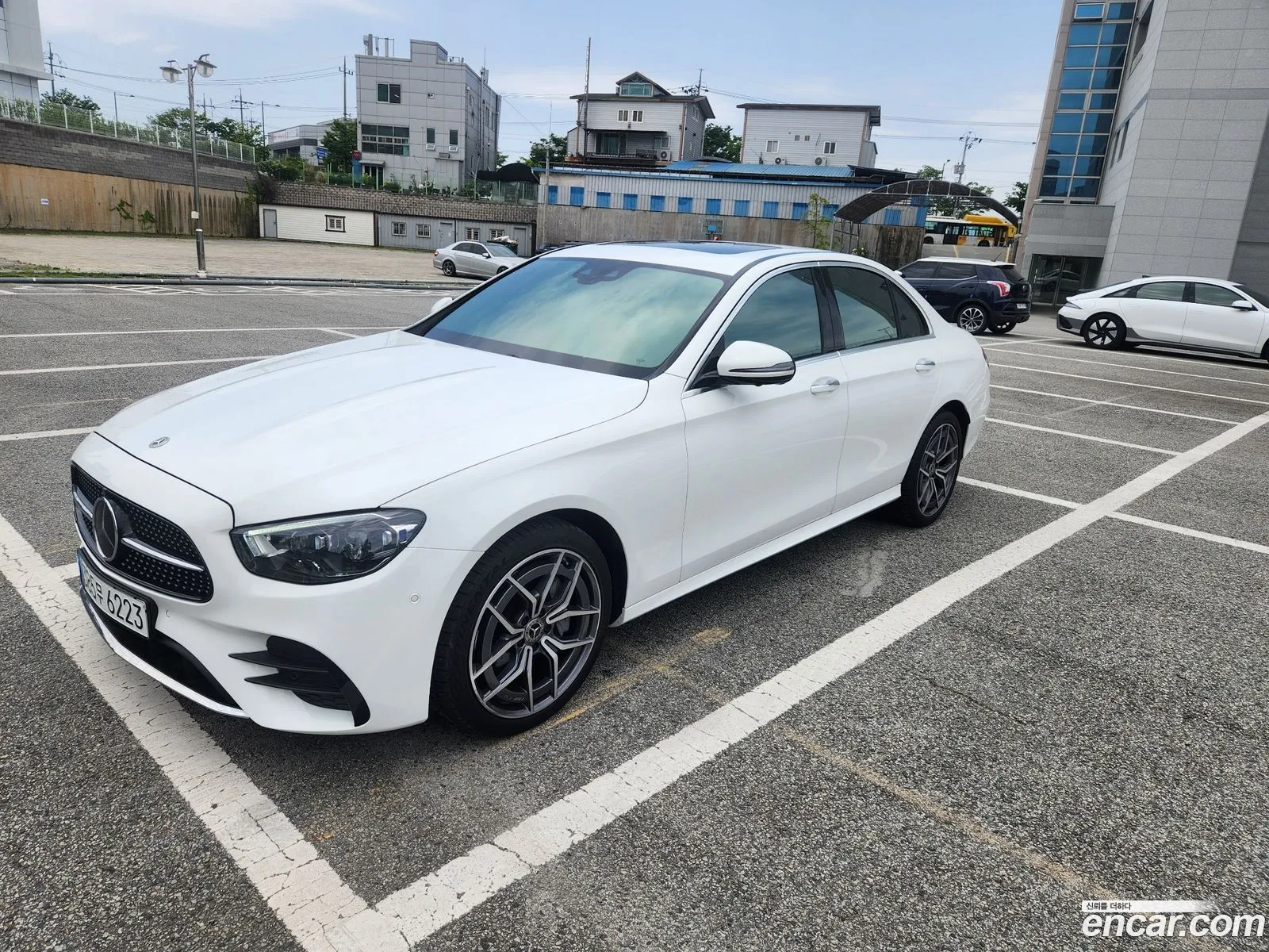 Mercedes-Benz E-Class W213 2023 — 16