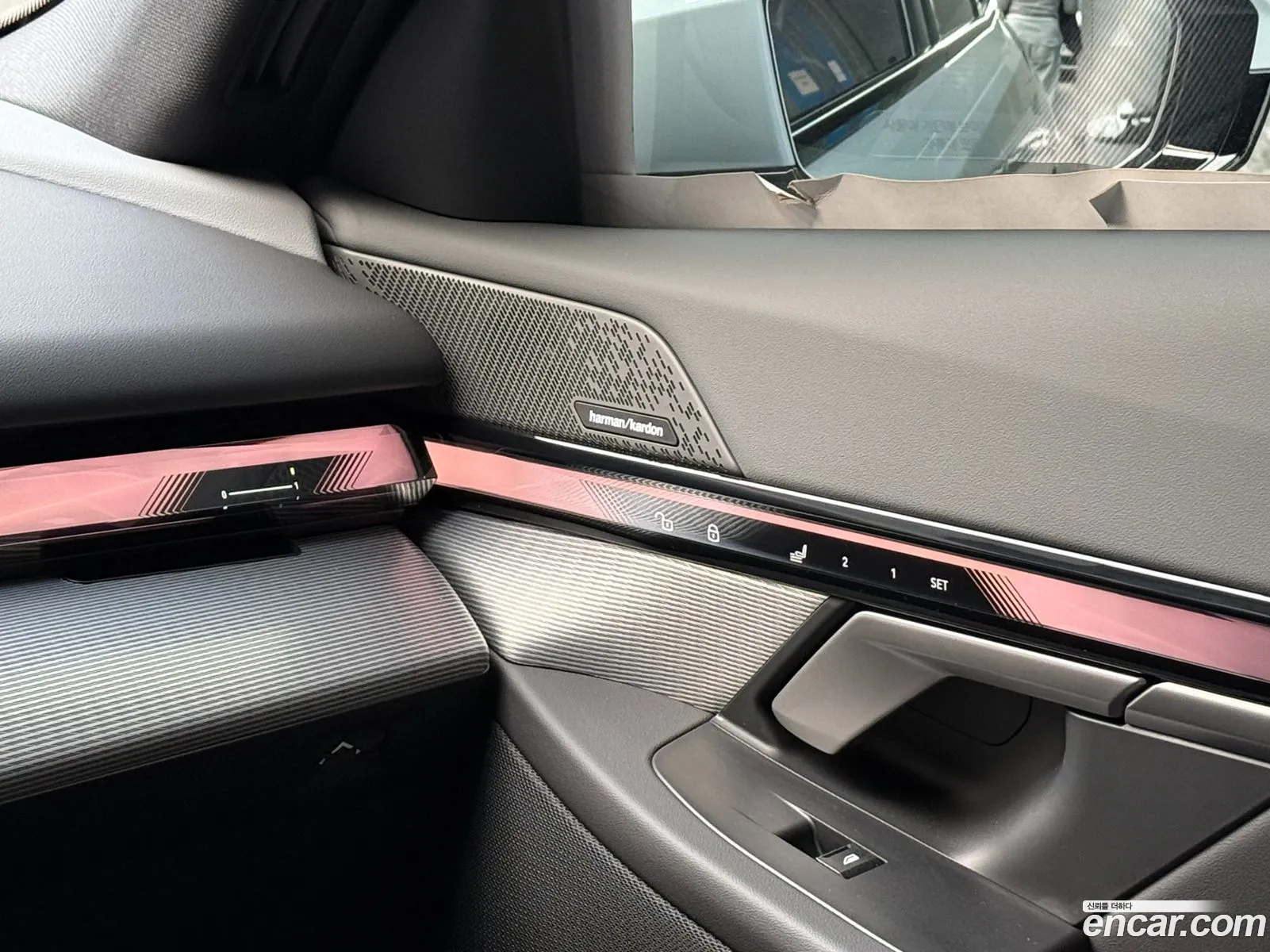 BMW 5 Series 2025 — 16