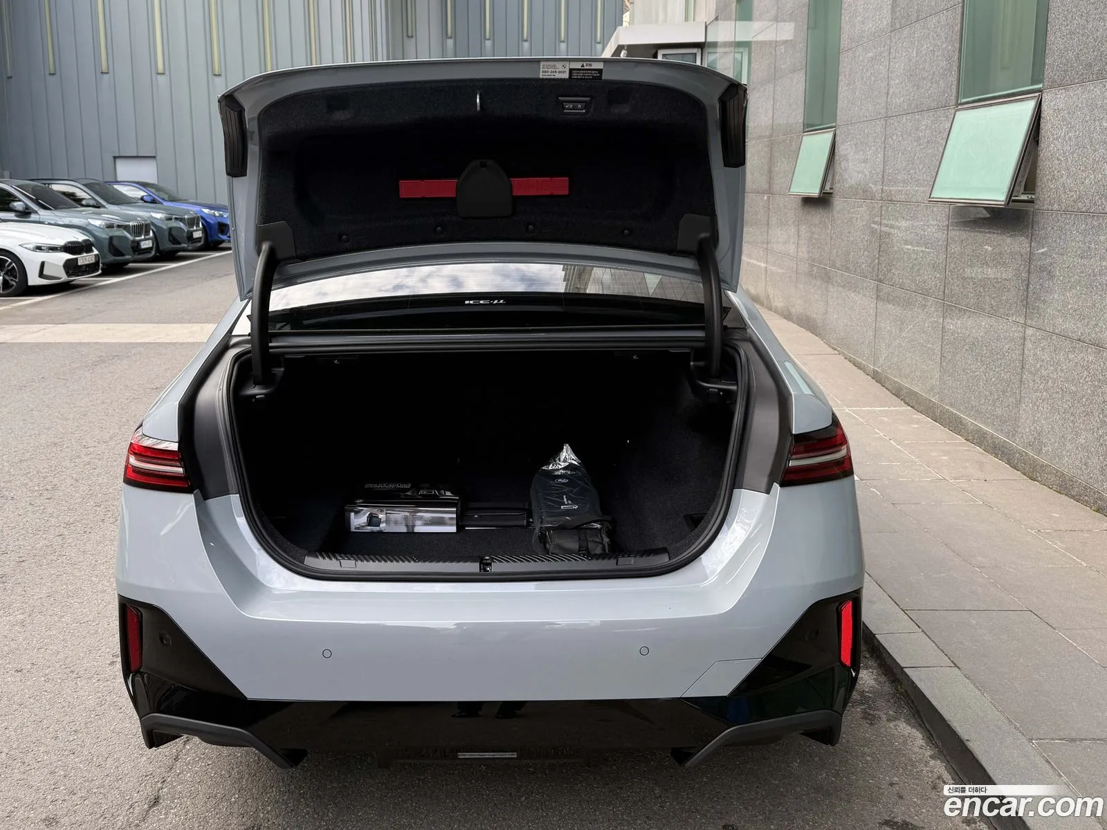 BMW 5 Series 2025 — 18