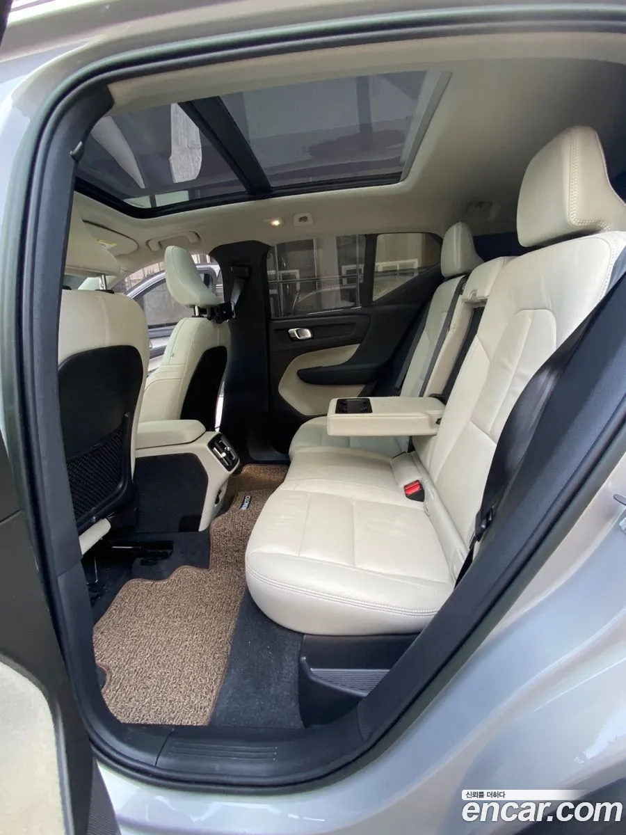 Volvo XC40 2023 — 13