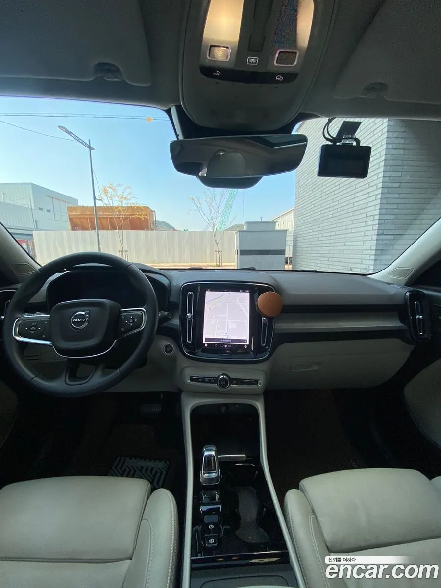 Volvo XC40 2023 — 12