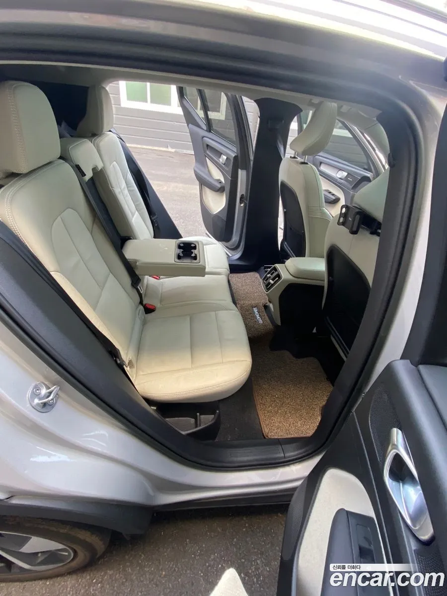 Volvo XC40 2023 — 15