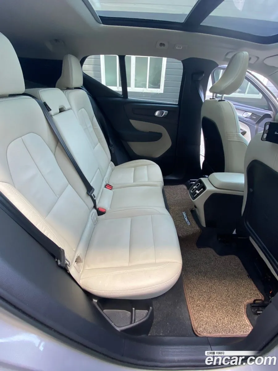 Volvo XC40 2023 — 7
