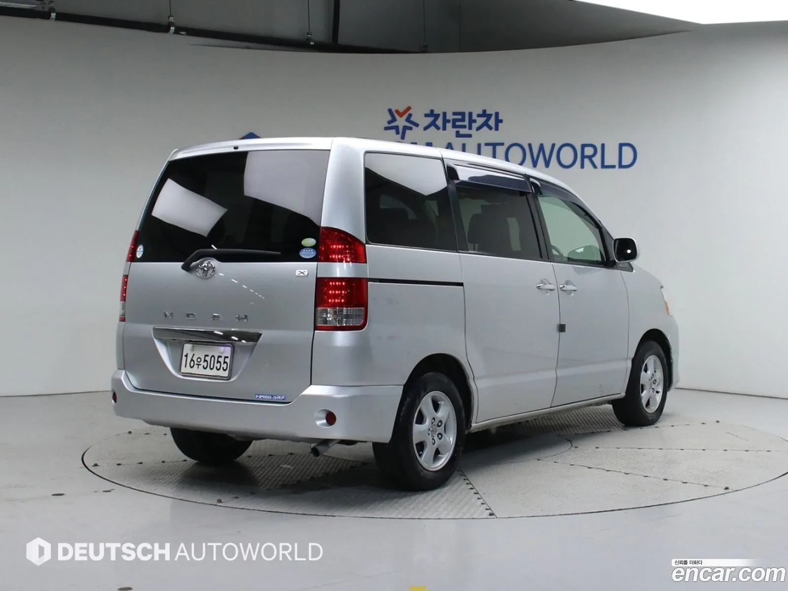 Toyota Noah 2005 — 19